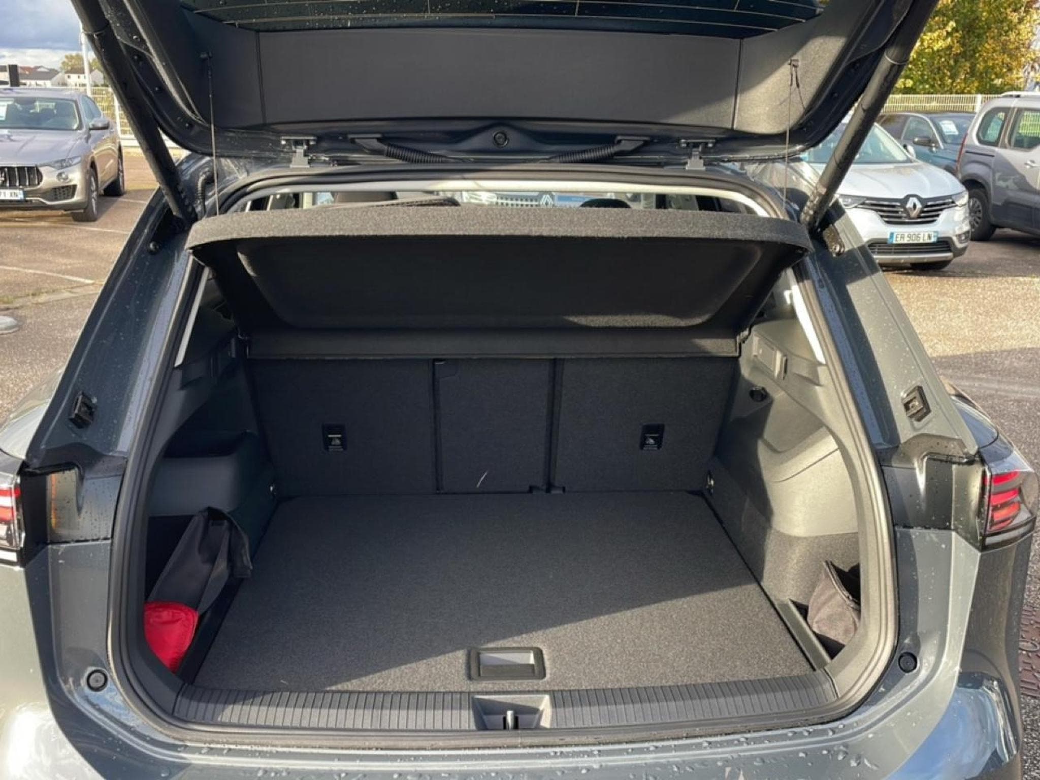 VW TIGUAN 1.5 ETSI 150 LIFE DSG7 (2025) - Foto 17