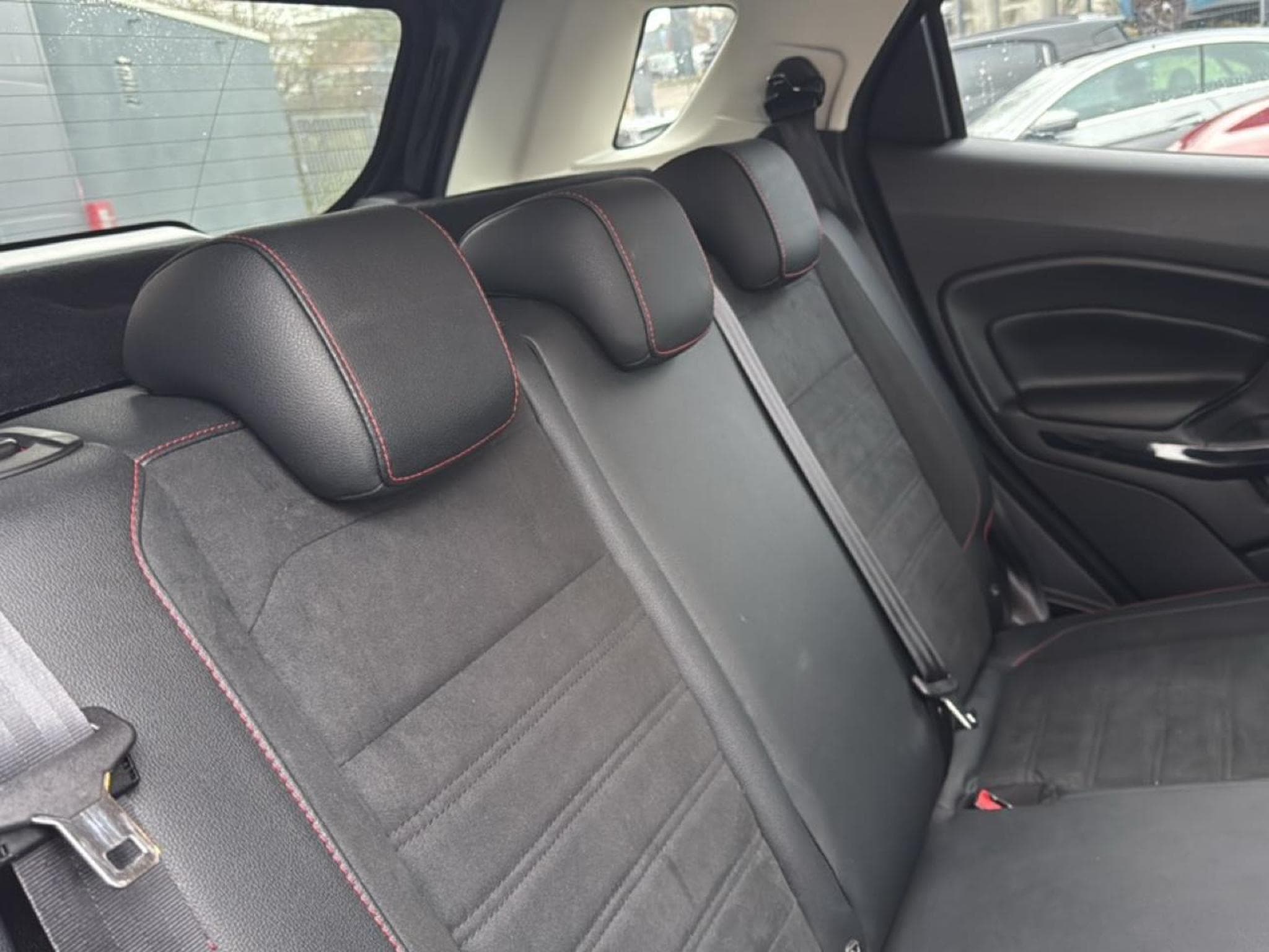 Ford ECOSPORT 1.0 ECOBOOST 125 ST-LINE (2019) - Foto 15