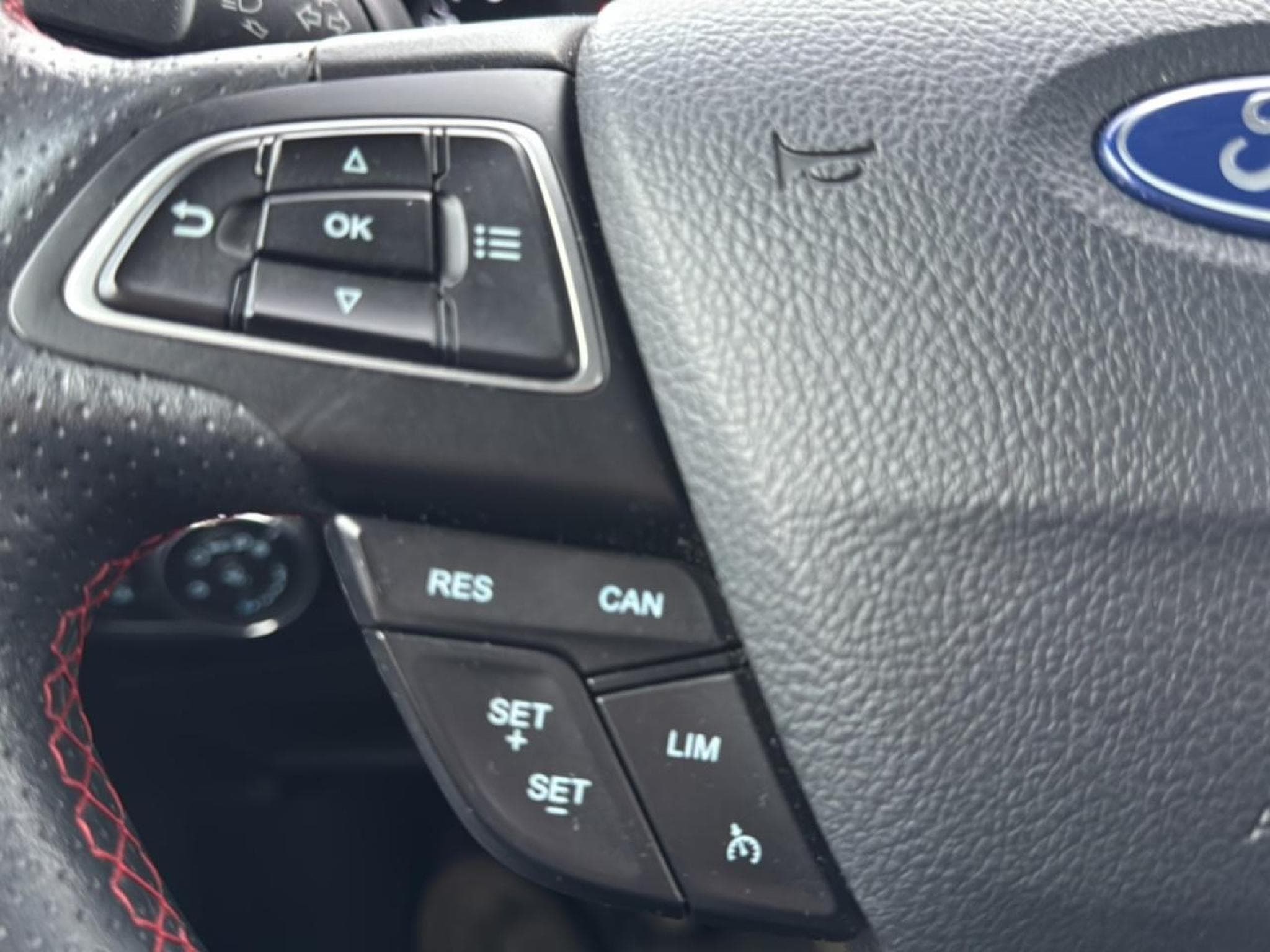 Ford ECOSPORT 1.0 ECOBOOST 125 ST-LINE (2019) - Foto 20