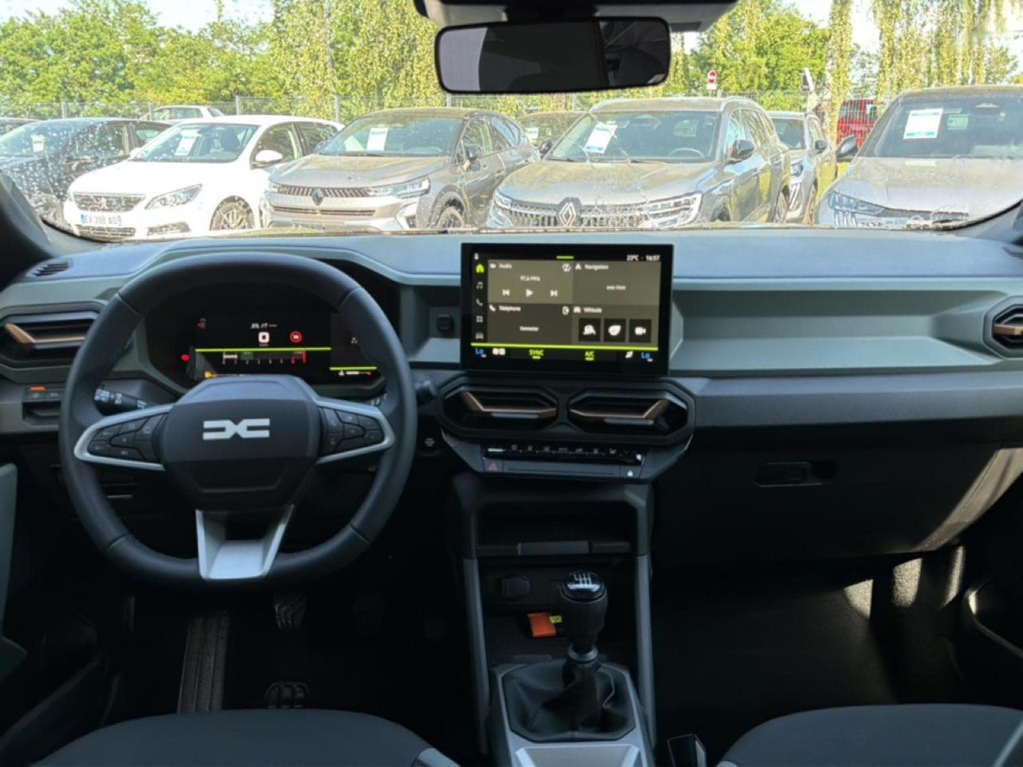 Dacia BIGSTER 1.2 MILD HYBRID 140 EXTREME (2026) - Foto 10