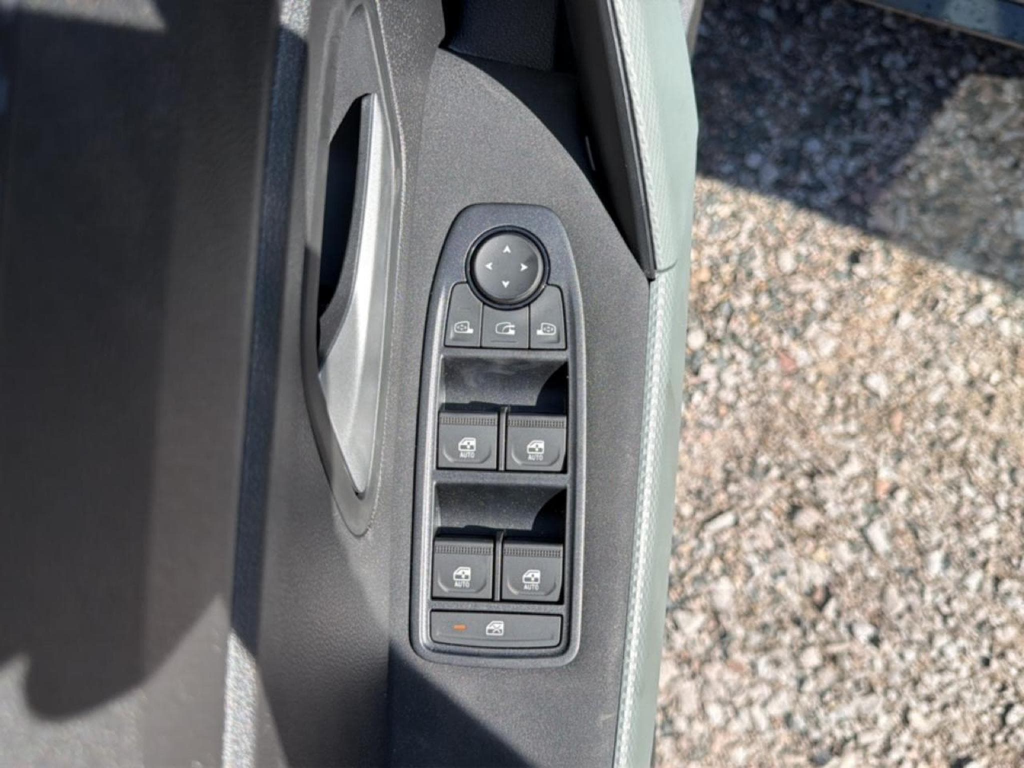 Dacia BIGSTER 1.2 MILD HYBRID 140 EXTREME (2026) - Foto 17