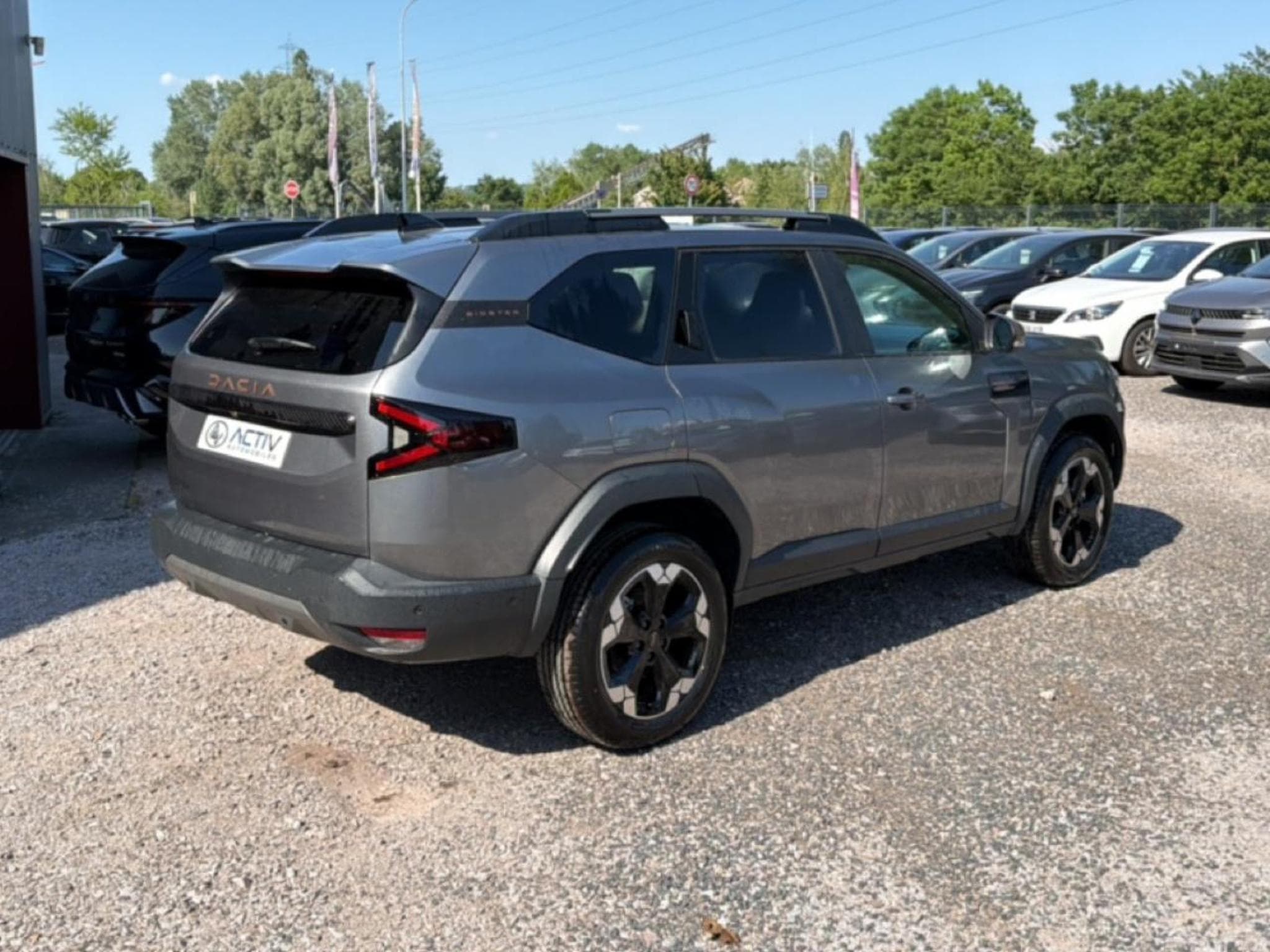 Dacia BIGSTER 1.2 MILD HYBRID 140 EXTREME (2026) - Foto 5