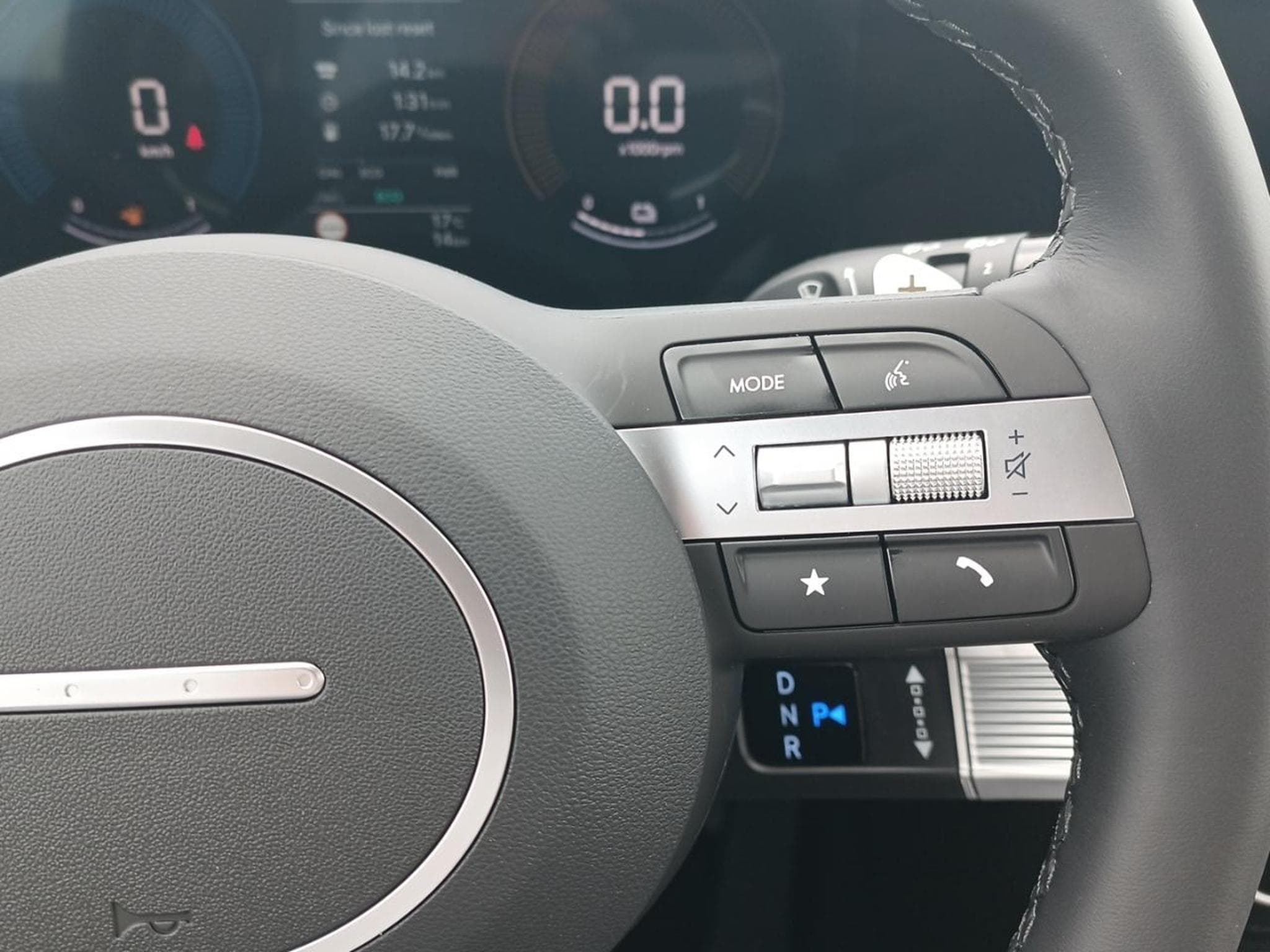 Hyundai TUCSON 1.6 T-GDI 239 HYBRID INTUITIVE (2026) - Foto 17