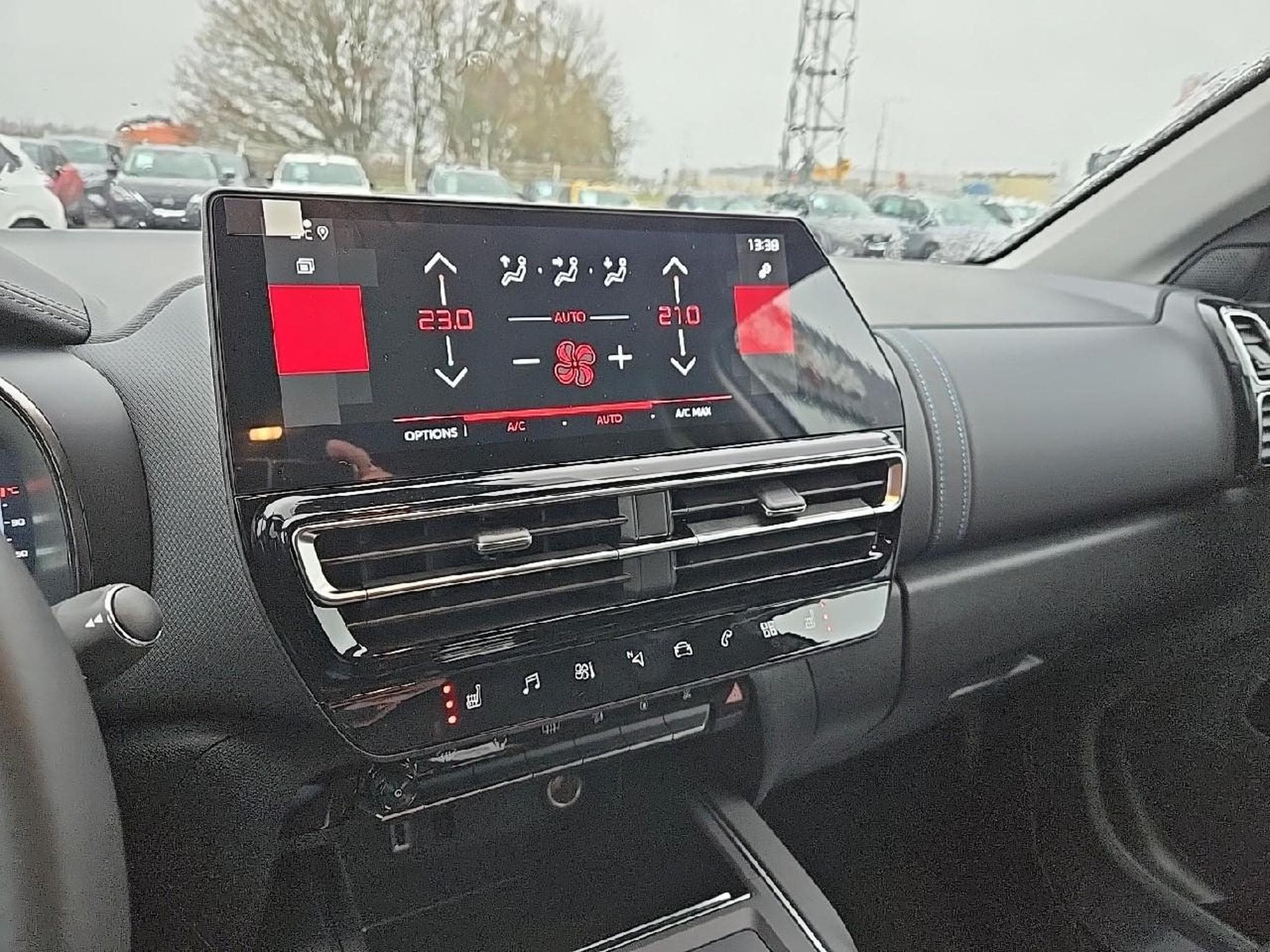 Citroen C5 AIRCROSS 1.2 HYBRIDE 145 PLUS E-DCS6 (2024) - Photo 17