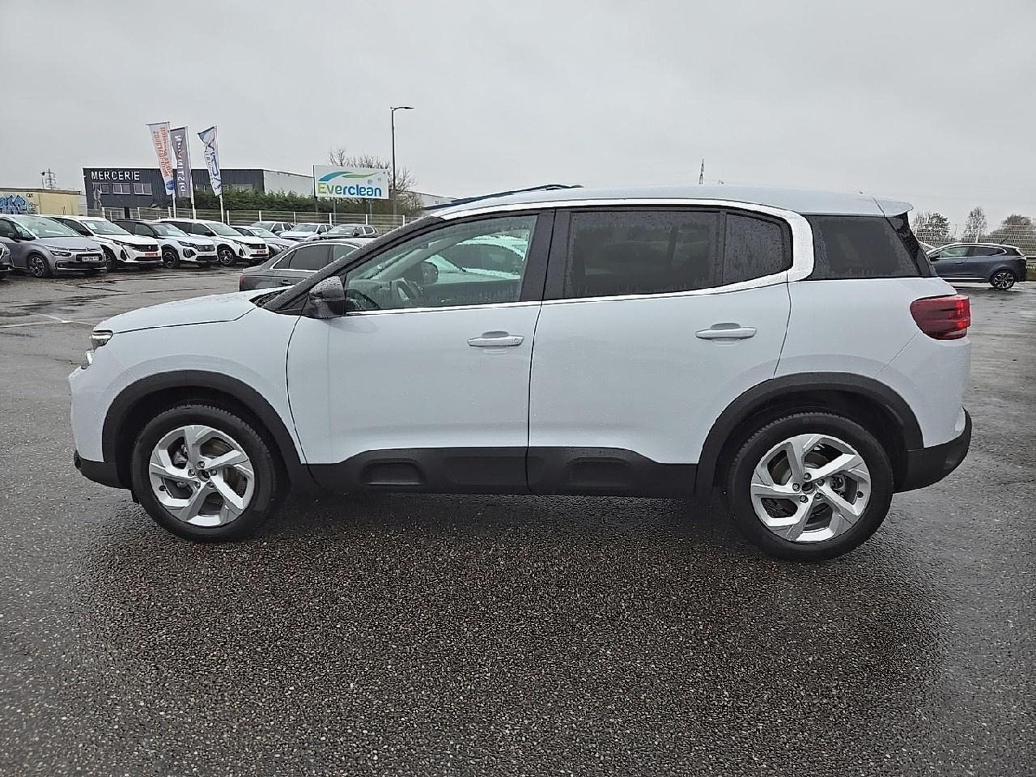 Citroen C5 AIRCROSS 1.2 HYBRIDE 145 PLUS E-DCS6 (2024) - Photo 8