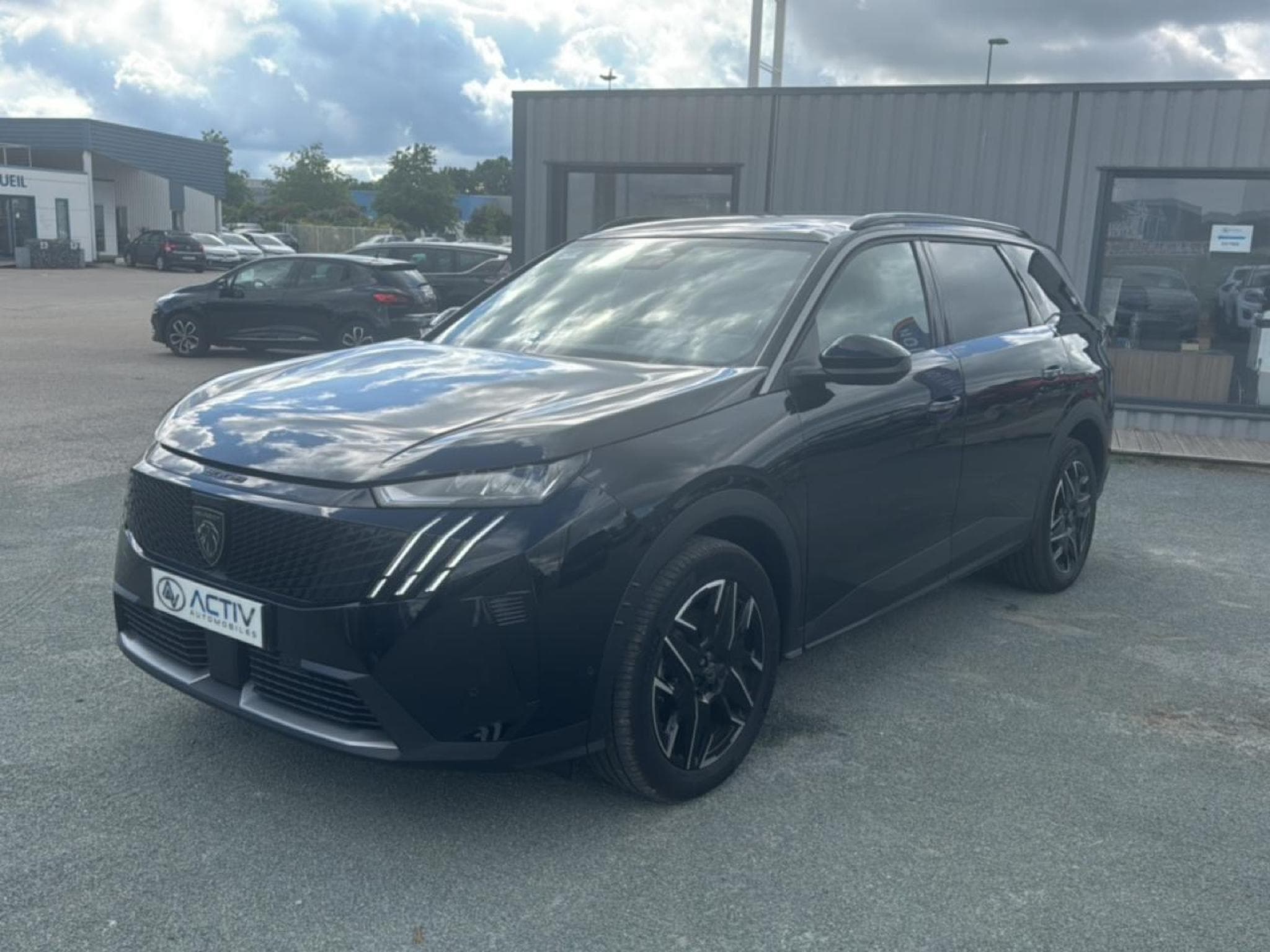 Peugeot 5008 HYBRID 145 ALLURE E-DCS6 (2025) - Photo 1