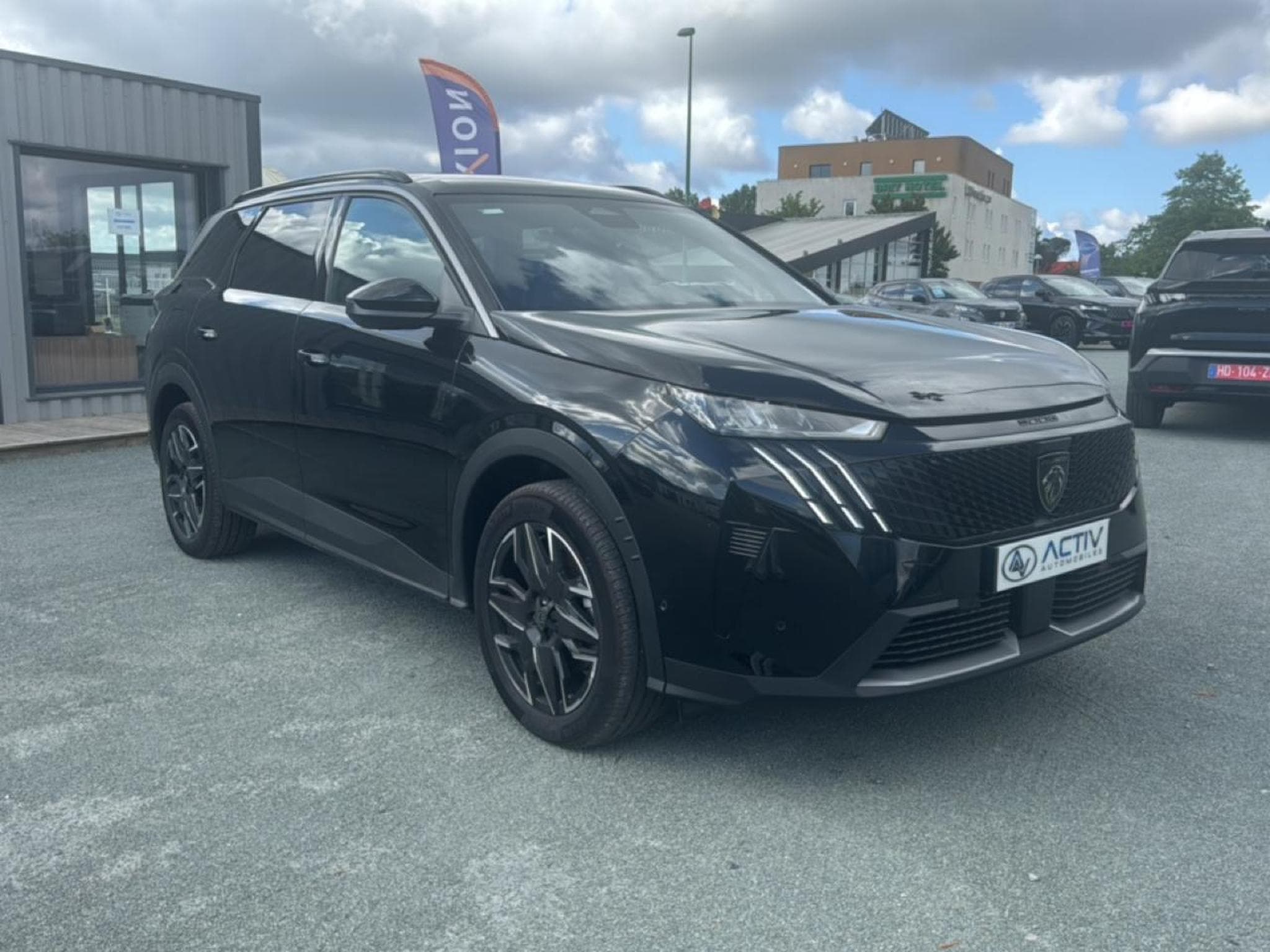 Peugeot 5008 HYBRID 145 ALLURE E-DCS6 (2025) - Photo 3