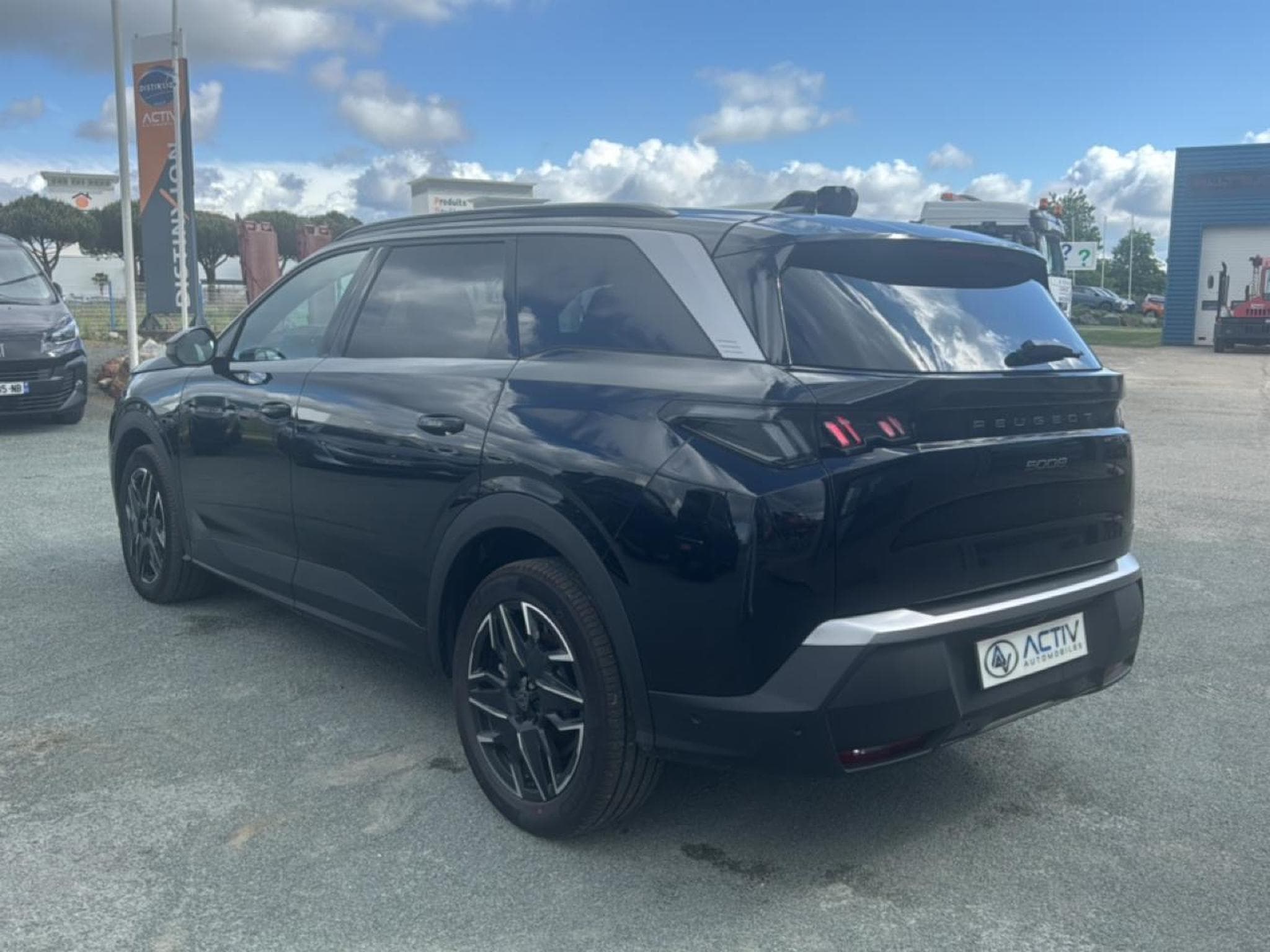 Peugeot 5008 HYBRID 145 ALLURE E-DCS6 (2025) - Photo 7