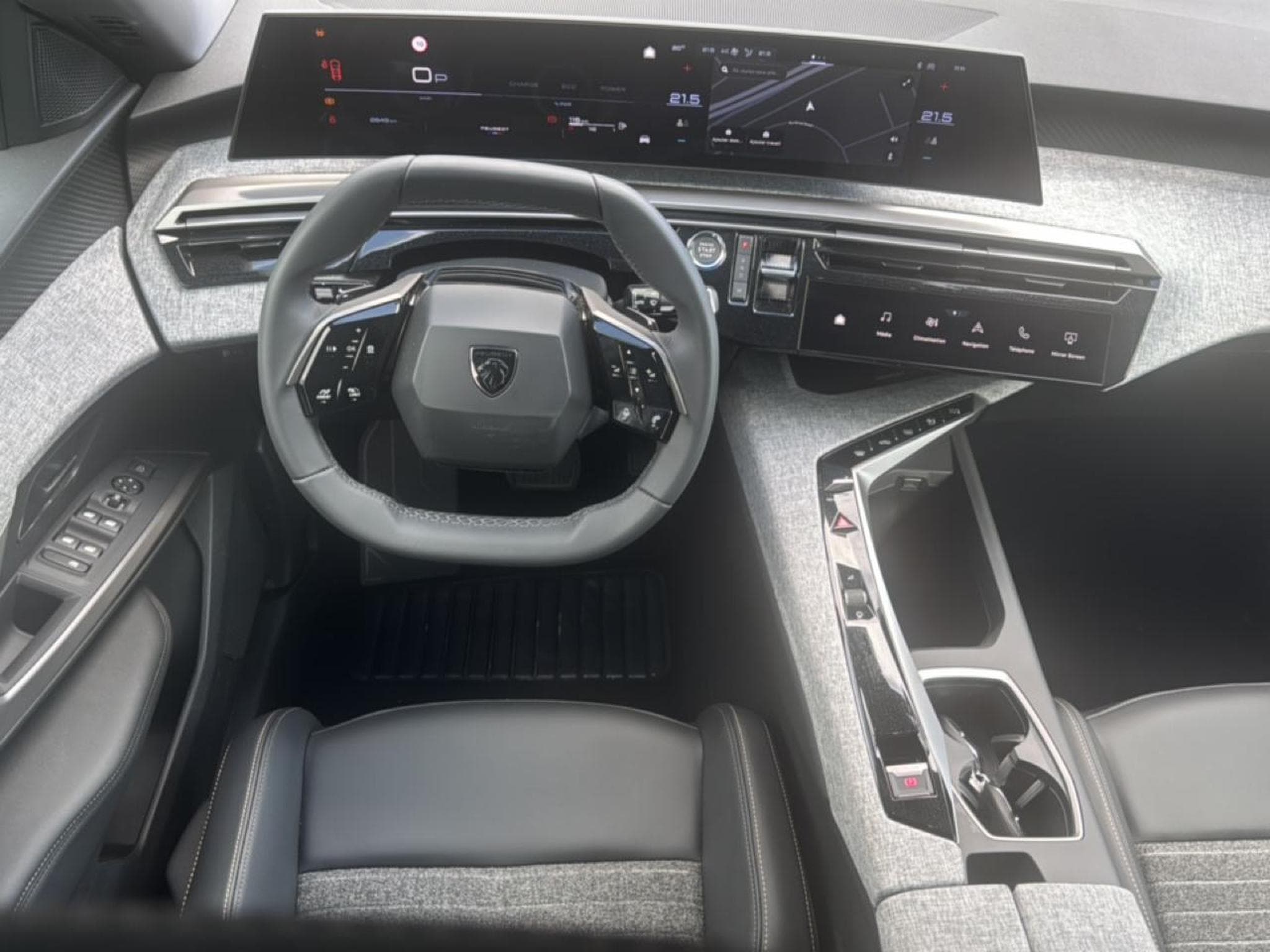 Peugeot 5008 HYBRID 145 ALLURE E-DCS6 (2025) - Photo 9