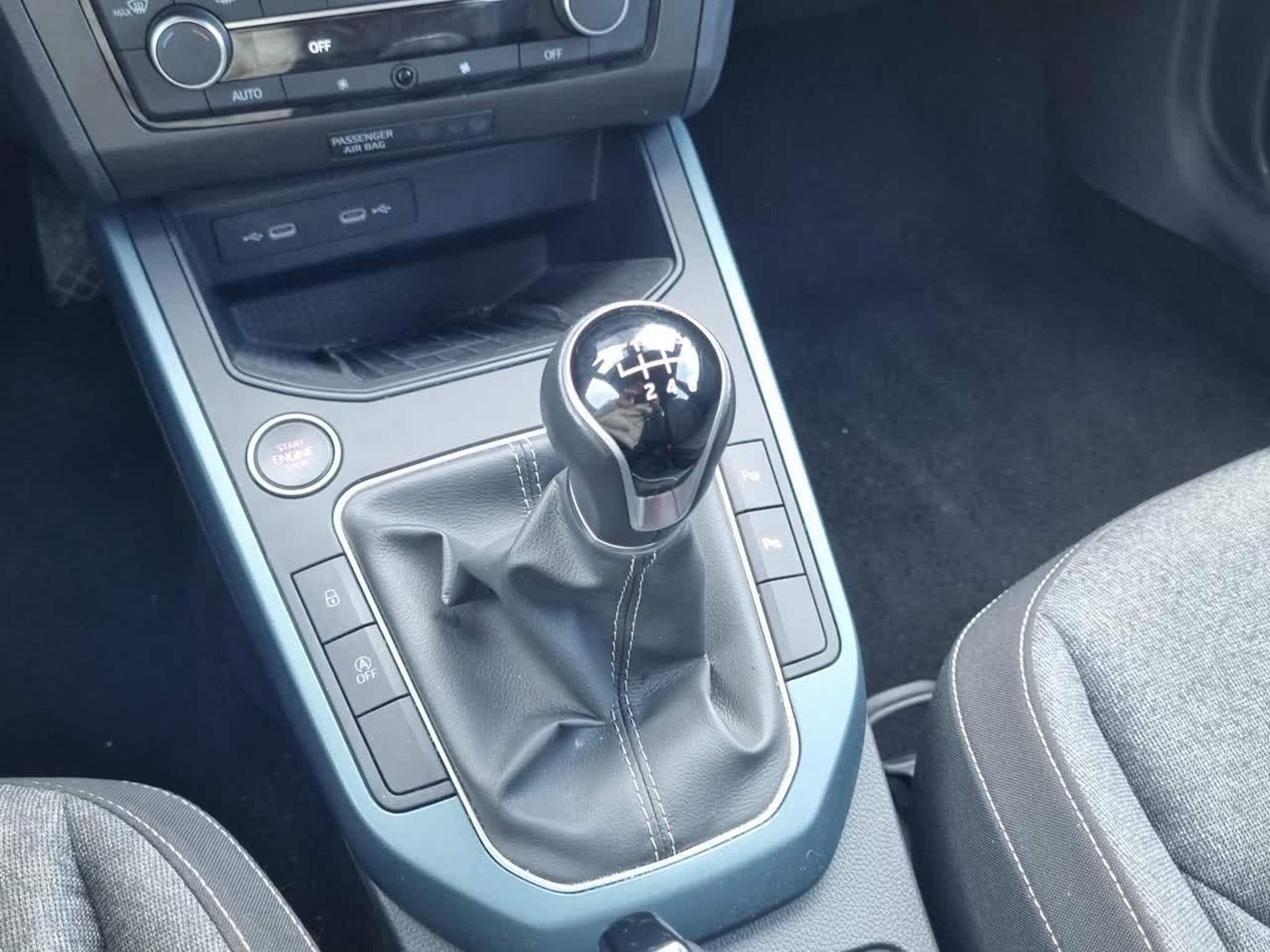 Seat ARONA 1.0 TSI 110 XPERIENCE (2023) - Foto 13