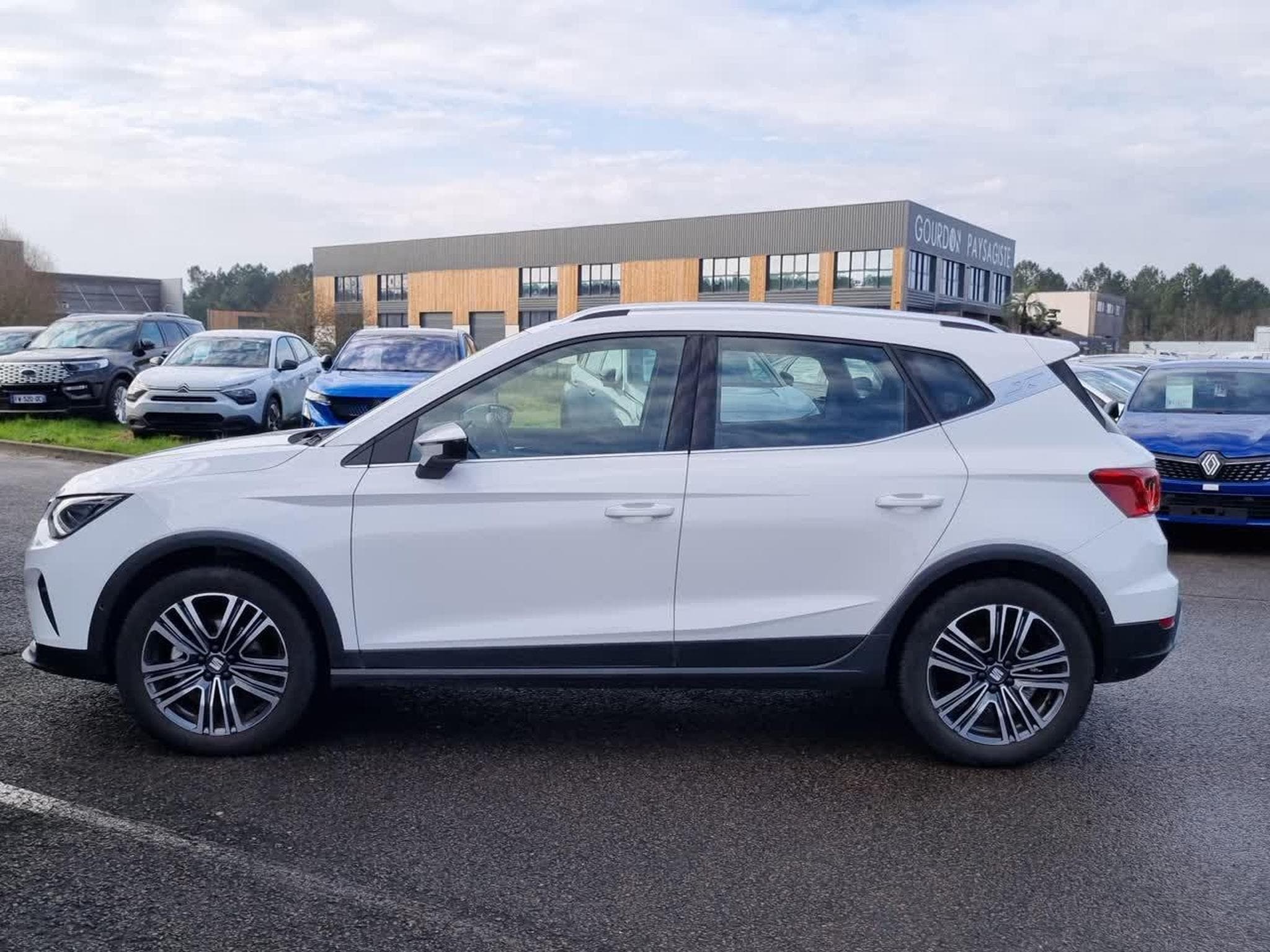 Seat ARONA 1.0 TSI 110 XPERIENCE (2023) - Foto 8