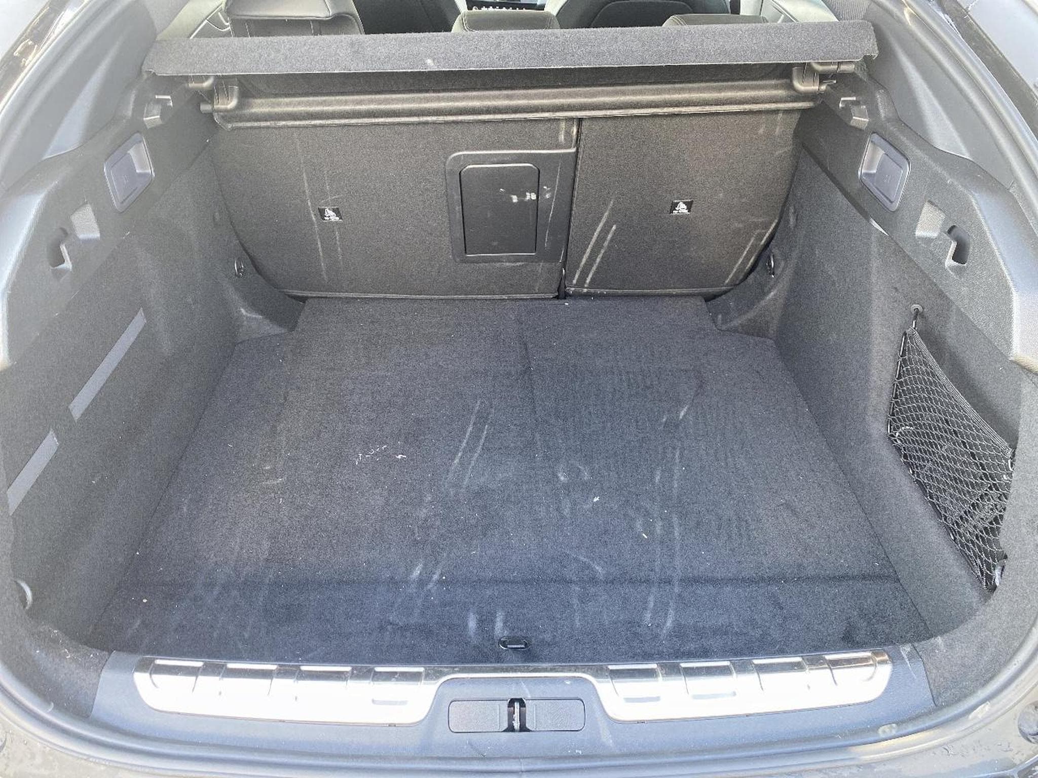 Peugeot 408 HYBRID 145 GT E-DCS6 (2025) - Photo 17