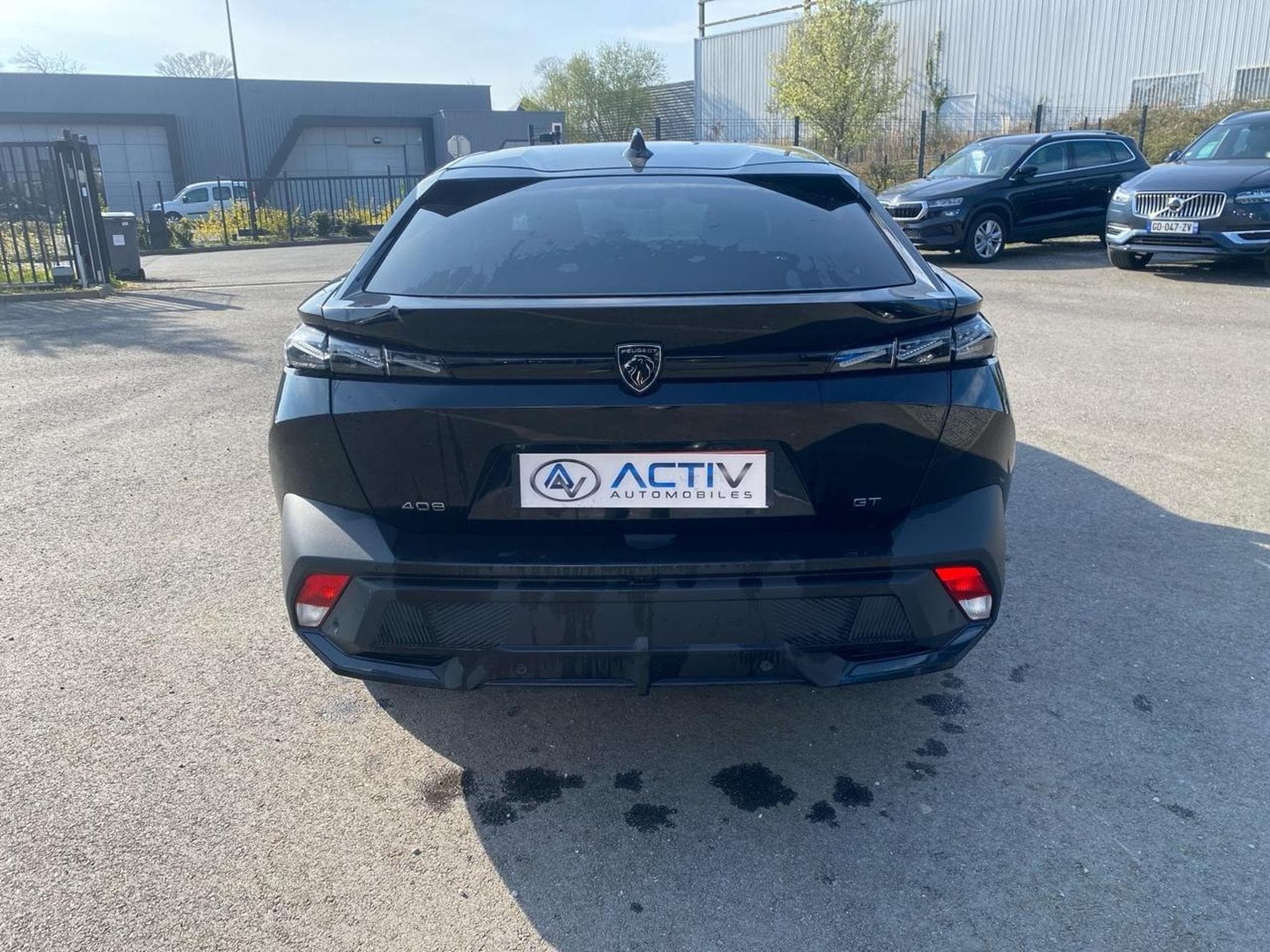 Peugeot 408 HYBRID 145 GT E-DCS6 (2025) - Photo 6