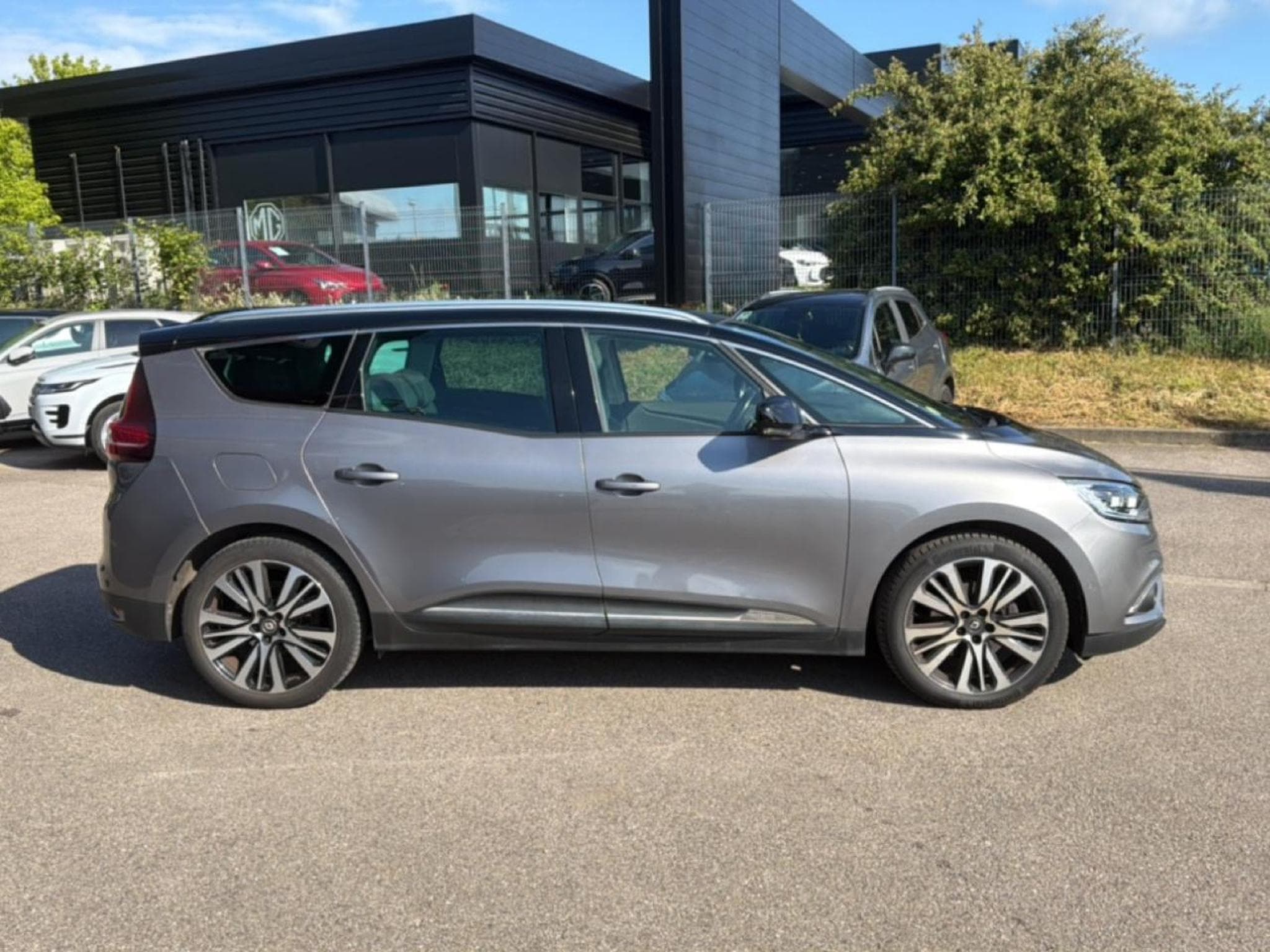 Renault GRAND SCENIC IV 1.6 DCI 160 INITIALE PARIS EDC 7PL (2017) - Photo 4