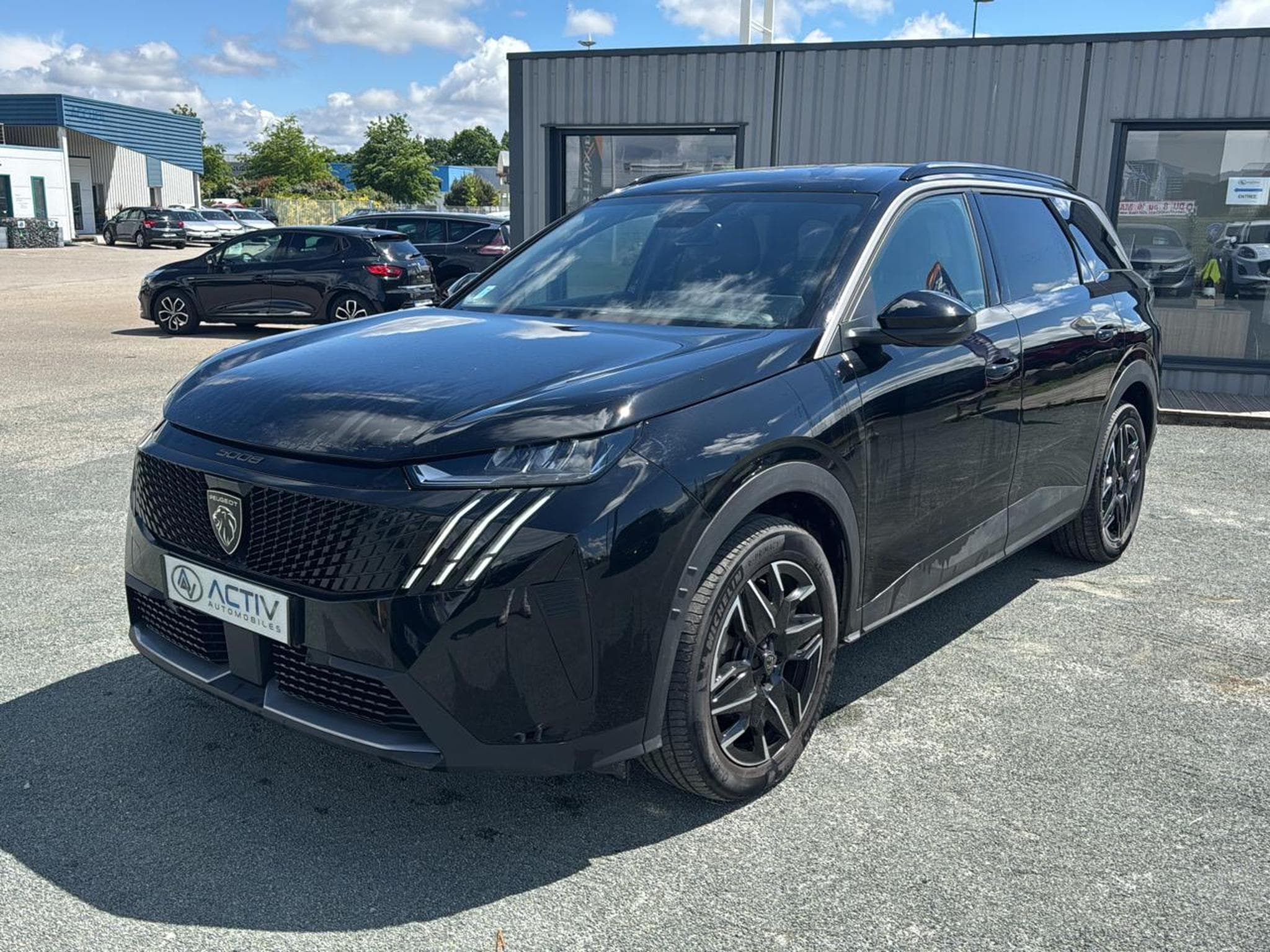Peugeot 5008 HYBRID 145 ALLURE E-DCS6 (2025) - Photo 1