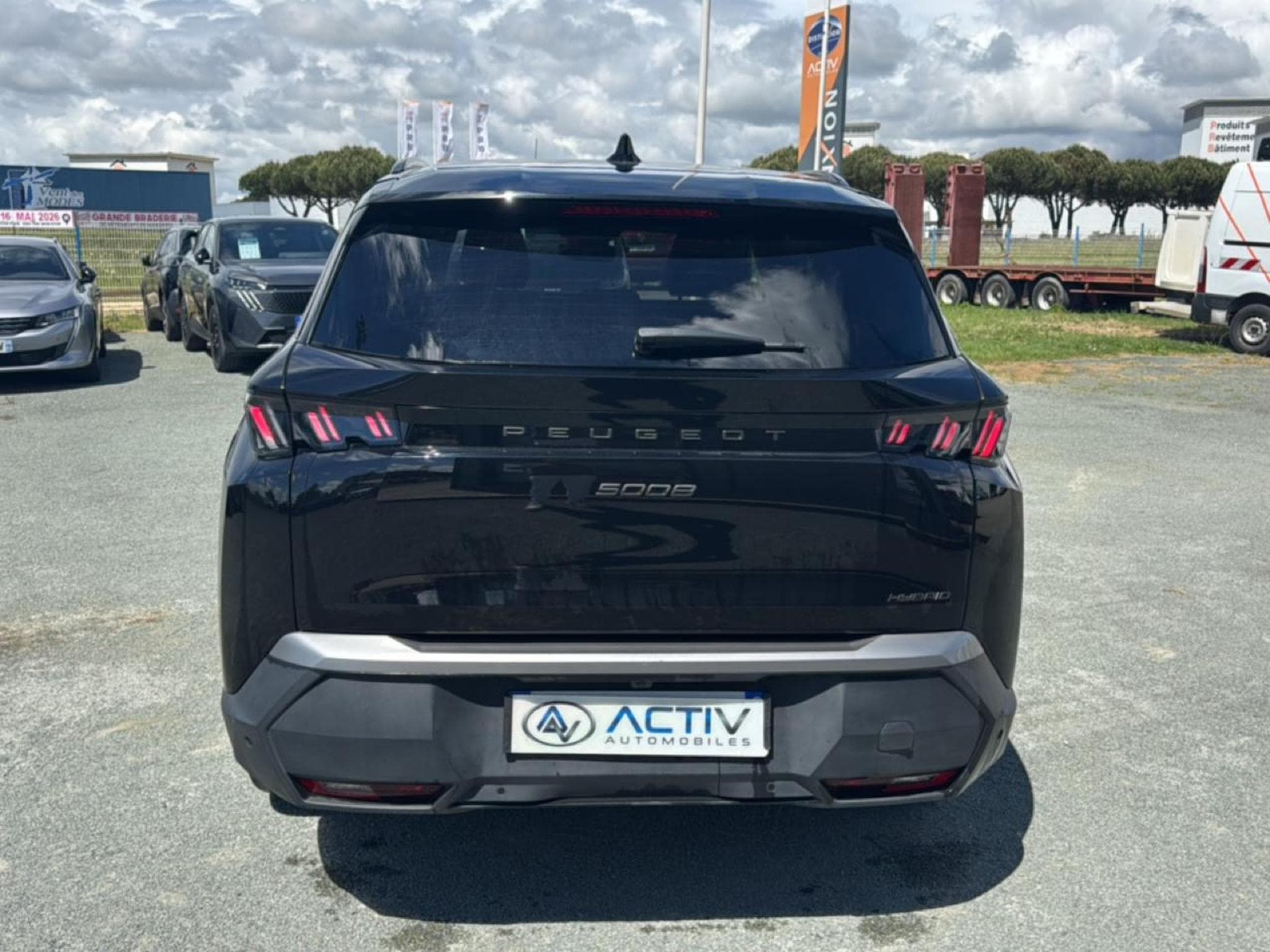 Peugeot 5008 HYBRID 145 ALLURE E-DCS6 (2025) - Photo 6