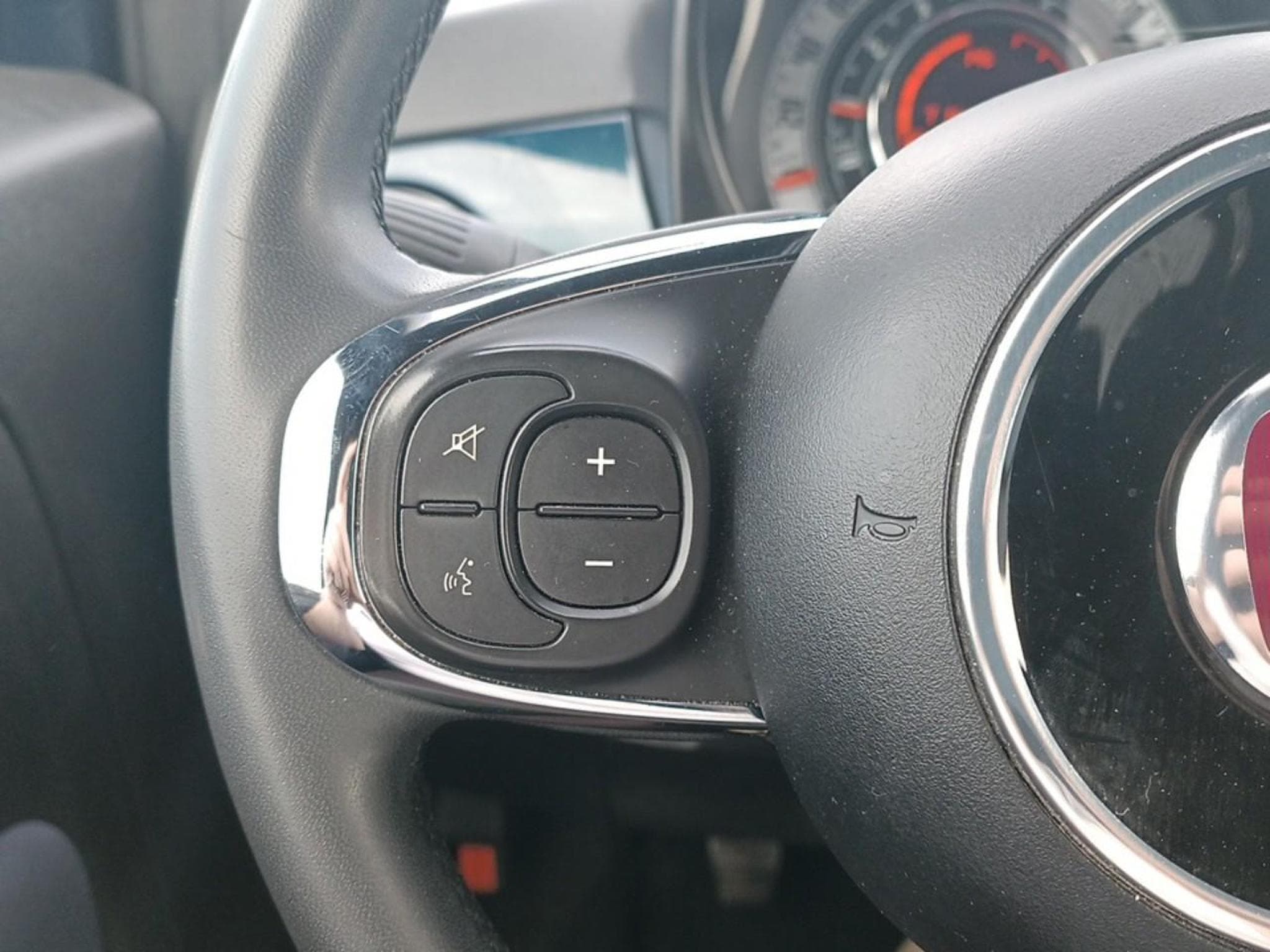 Fiat 500 1.0 70 BSG CULT (2023) - Photo 14