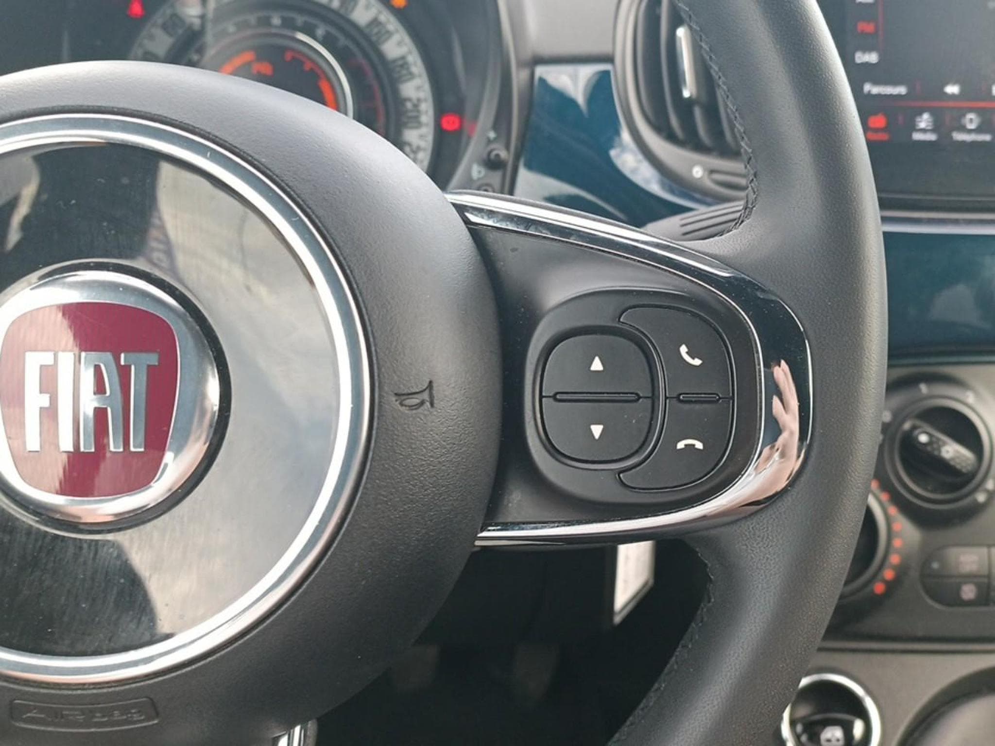 Fiat 500 1.0 70 BSG CULT (2023) - Photo 16