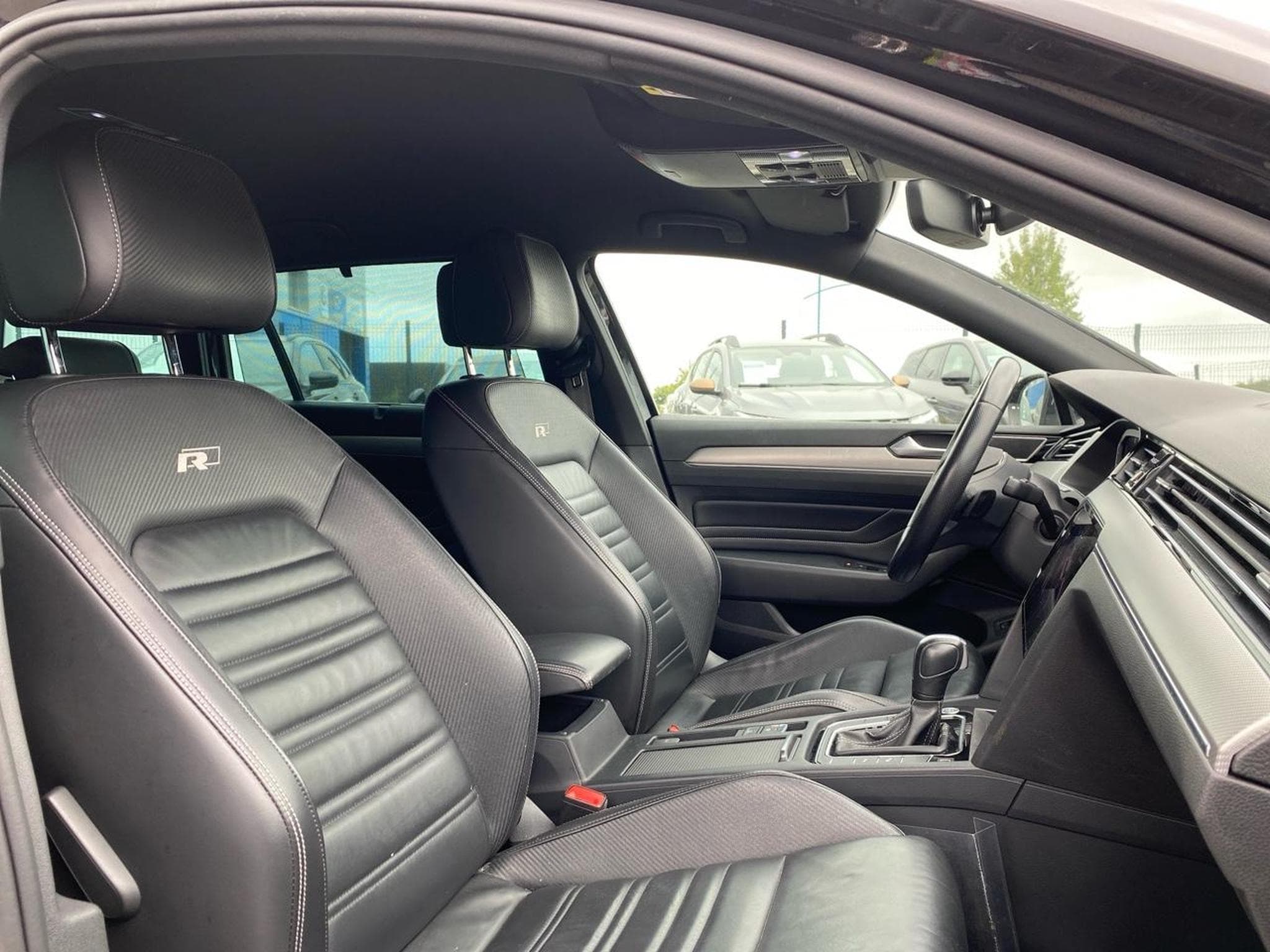 VW PASSAT SW 2.0 TDI EVO 150 R-LINE DSG7 (2021) - Foto 12