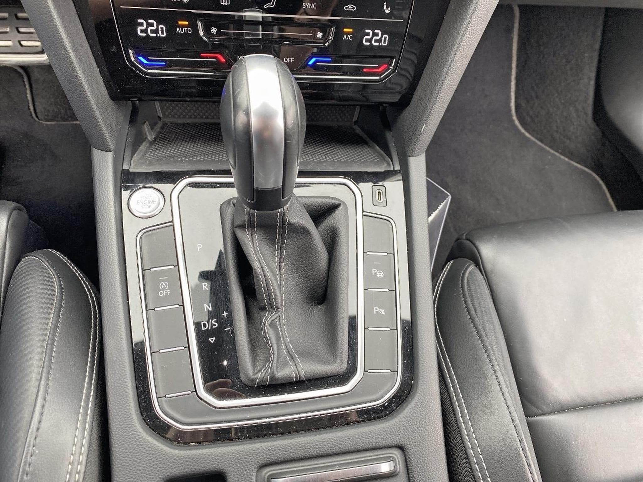 VW PASSAT SW 2.0 TDI EVO 150 R-LINE DSG7 (2021) - Foto 14