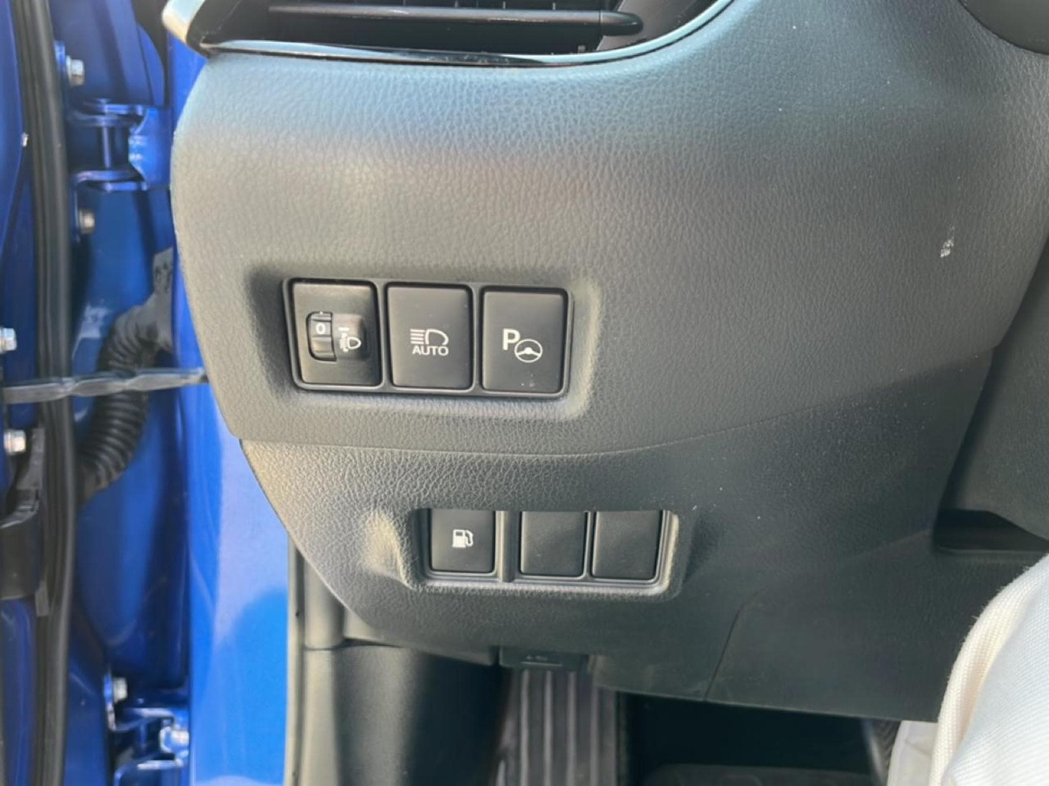 Toyota C-HR 122 GRAPHIC 2WD E-CVT RC18 (2019) - Foto 20