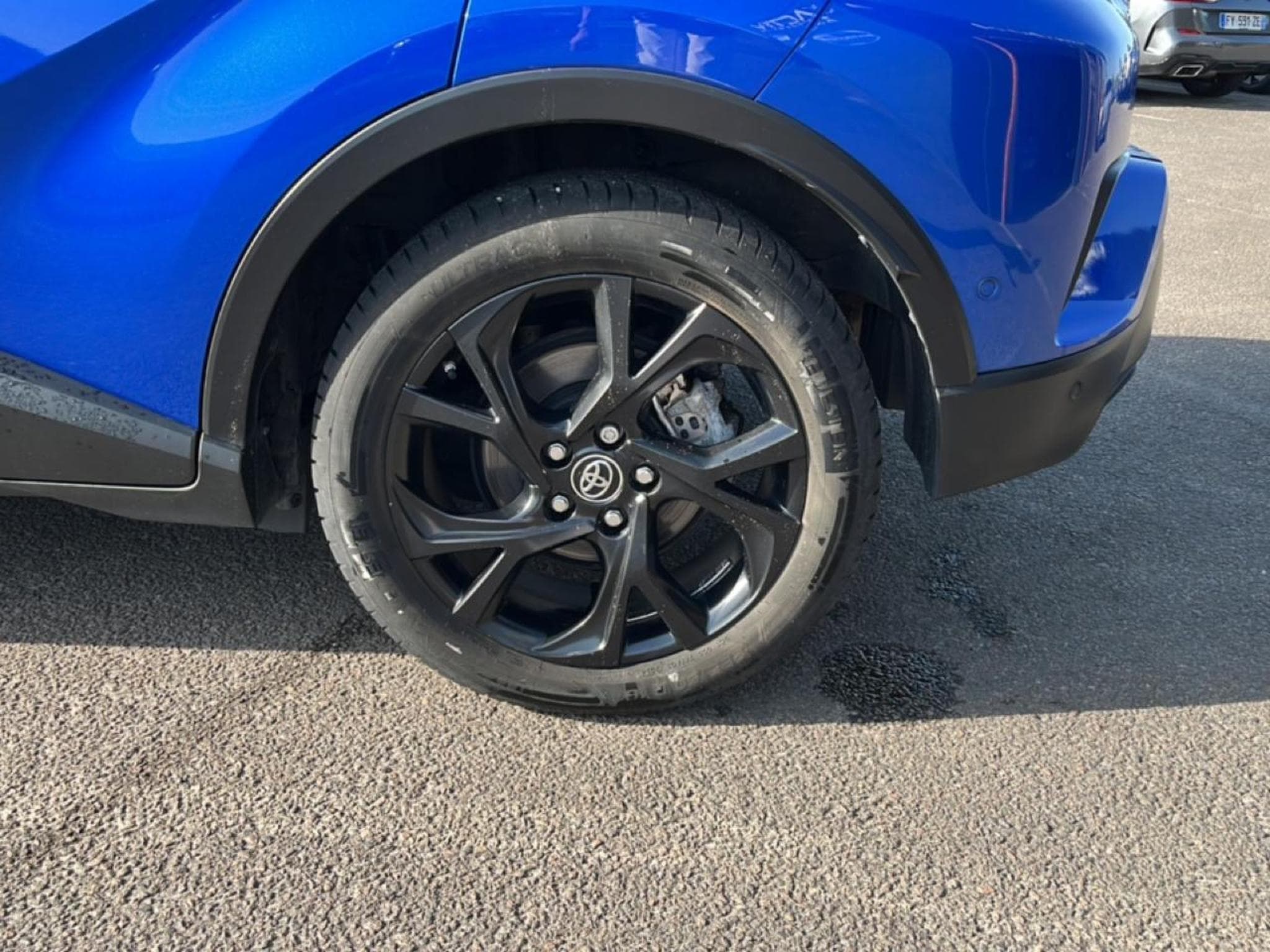 Toyota C-HR 122 GRAPHIC 2WD E-CVT RC18 (2019) - Foto 9
