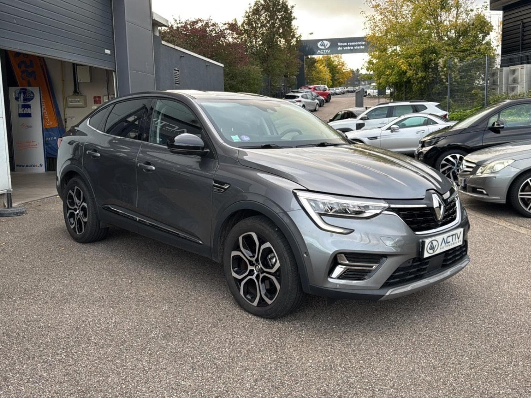 Renault ARKANA 1.6 E-TECH HYBRIDE 145 TECHNO (2022) - Foto 3