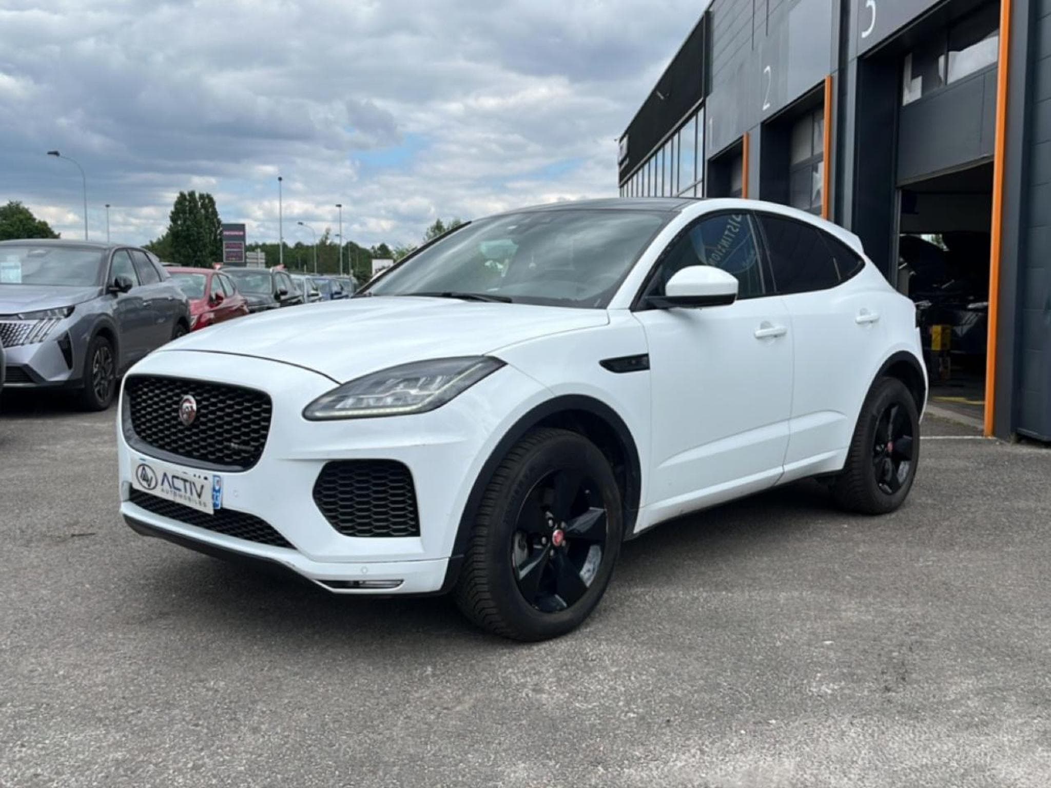 Jaguar E-PACE 2.0D 150 R-DYNAMIC S AWD BVA9 (2019) - Foto 1