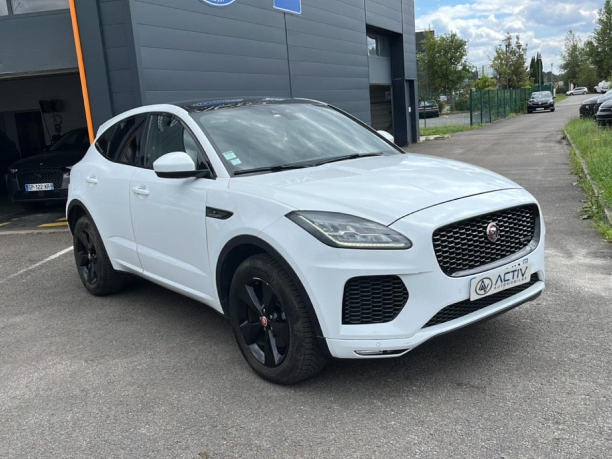 Jaguar E-PACE 2.0D 150 R-DYNAMIC S AWD BVA9 (2019) - Foto 3