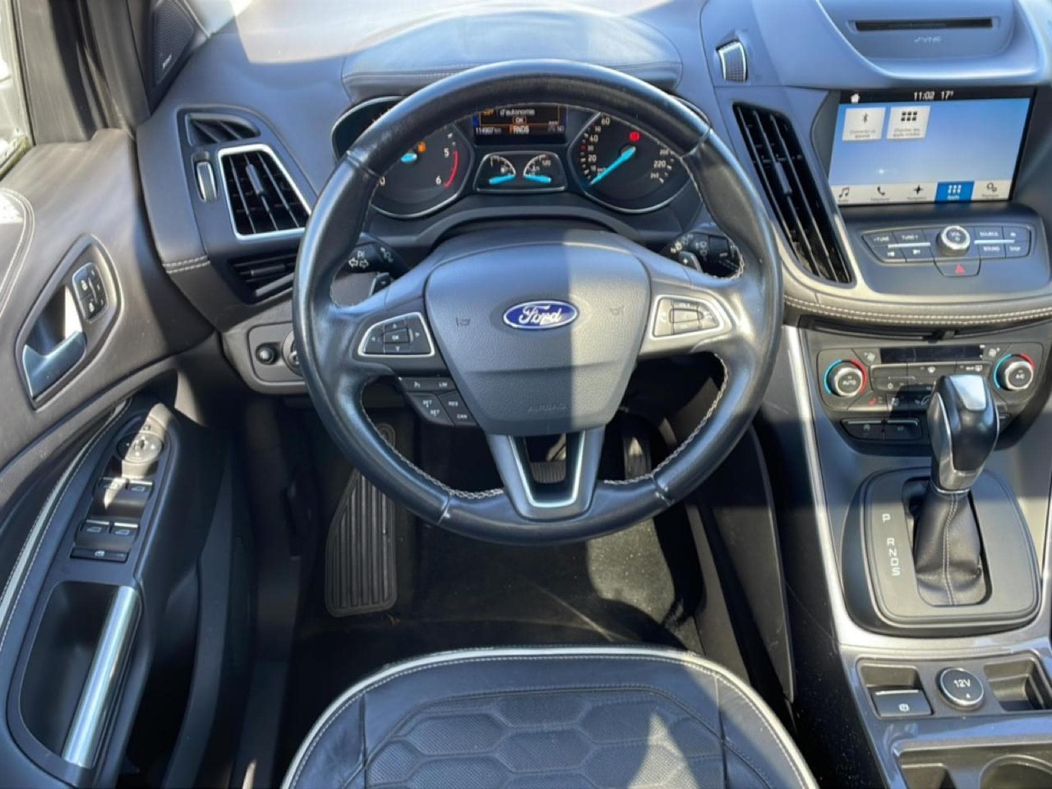 Ford Kuga 1.5 TDCI 120 VIGNALE POWERSHIFT (2017) - Foto 10