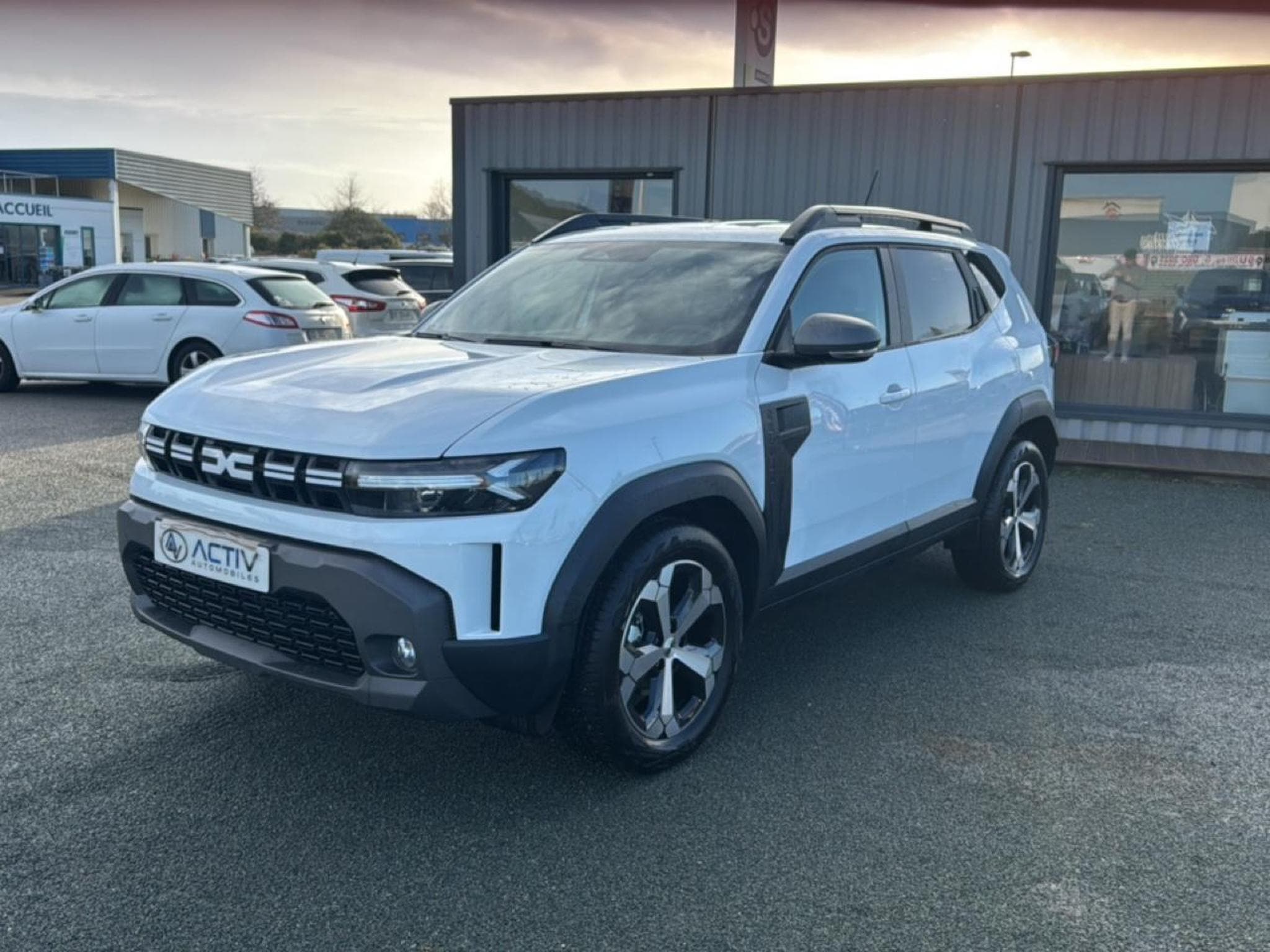 Dacia DUSTER 1.6 HYBRID 140 JOURNEY (2025) - Foto 1