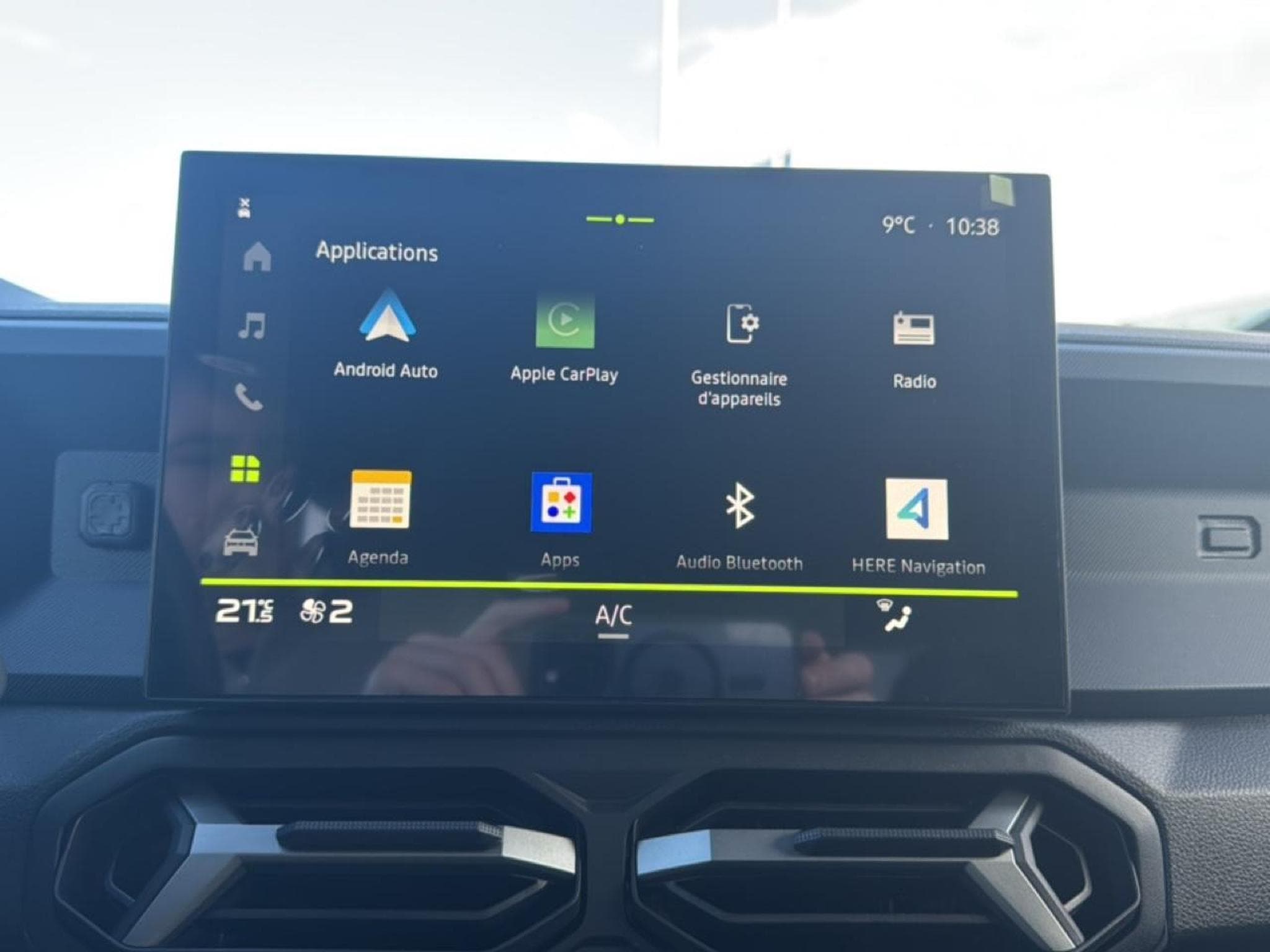 Dacia DUSTER 1.6 HYBRID 140 JOURNEY (2025) - Foto 16