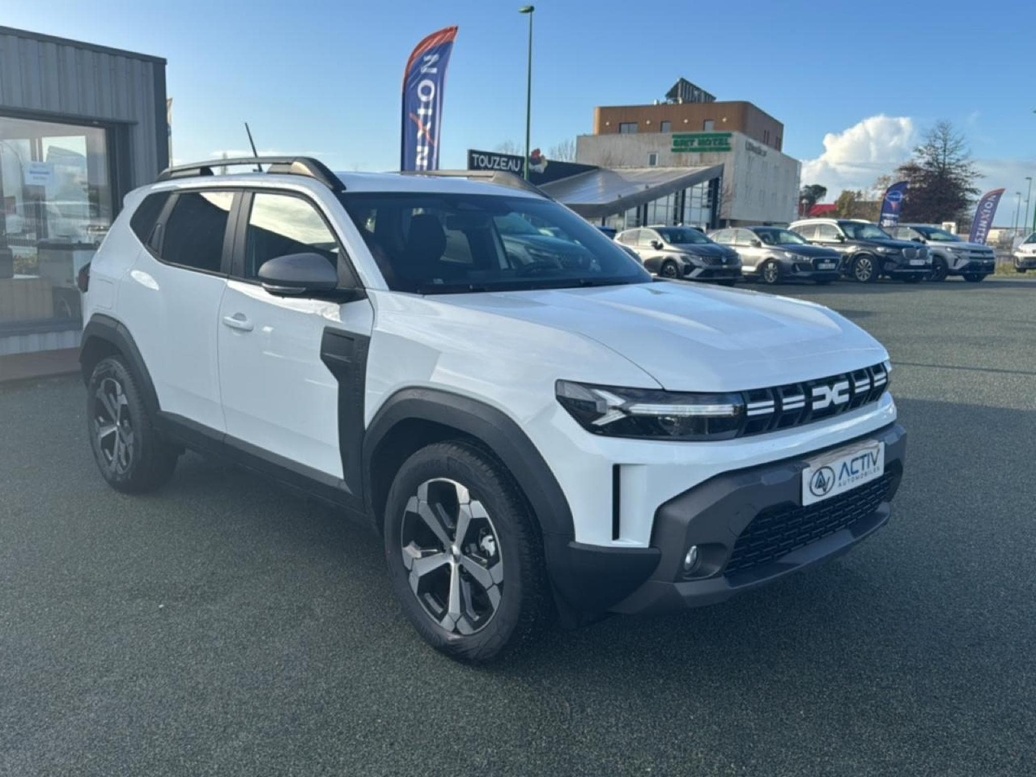 Dacia DUSTER 1.6 HYBRID 140 JOURNEY (2025) - Foto 3