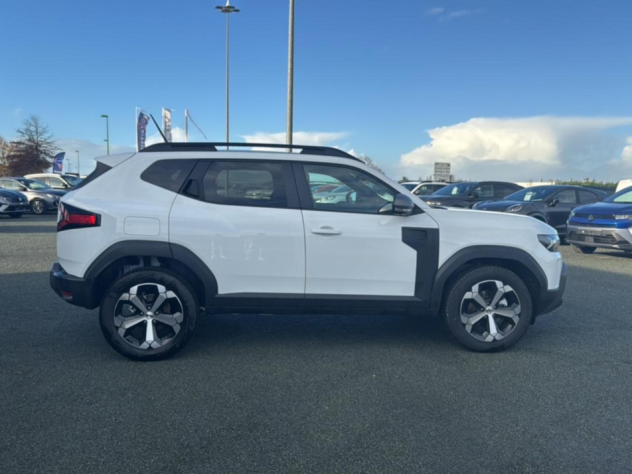 Dacia DUSTER 1.6 HYBRID 140 JOURNEY (2025) - Foto 4