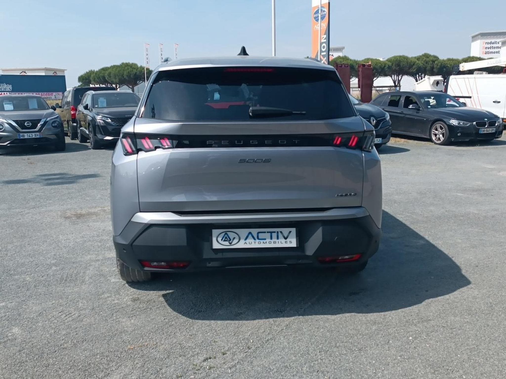 Peugeot 5008 HYBRID 145 ALLURE E-DCS6 (2025) - Foto 6