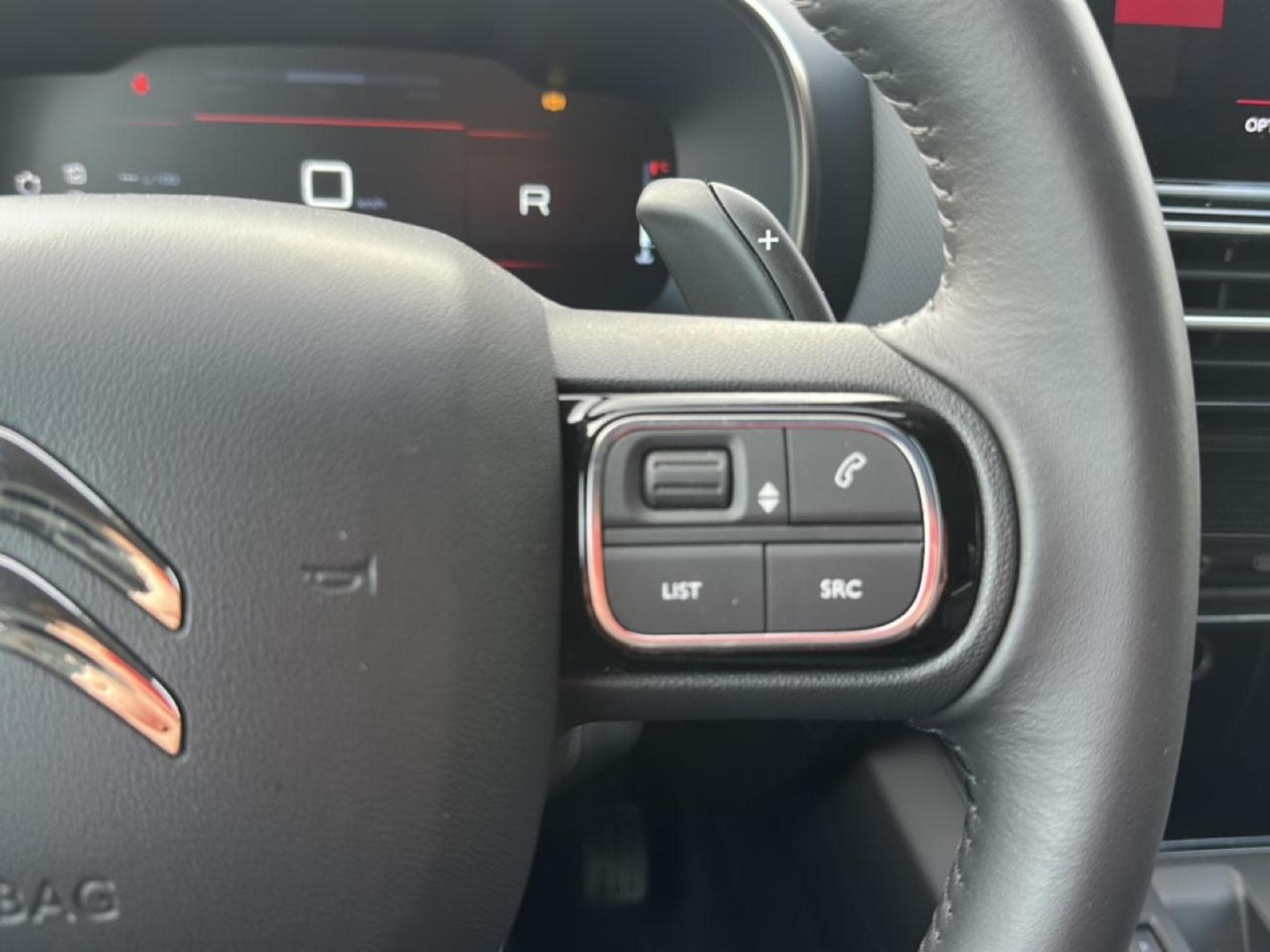 Citroen C5 AIRCROSS 1.2 HYBRIDE 145 MAX BOITE AUTOMATIQUE (2025) - Foto 20