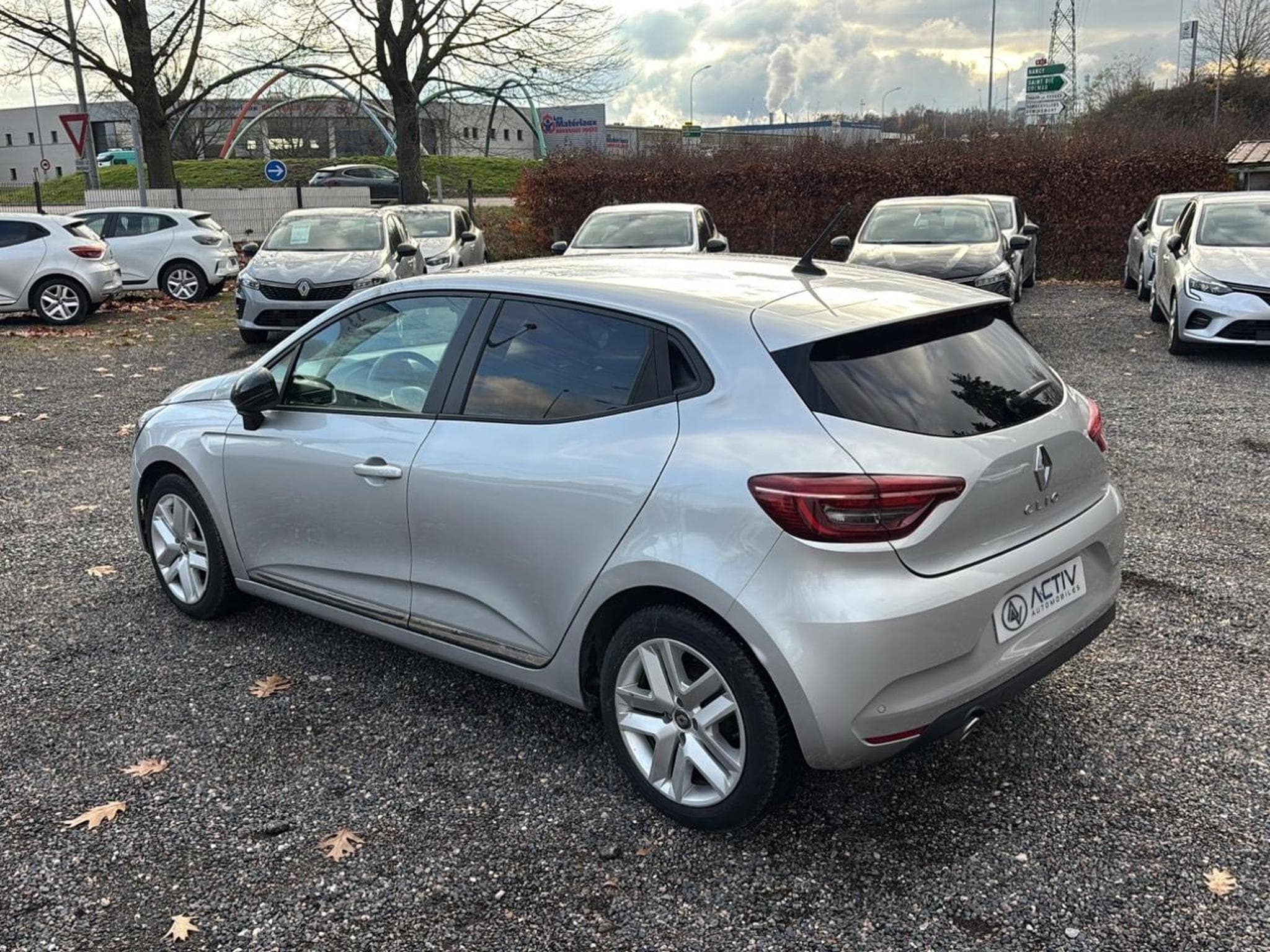 Renault CLIO V 1.0 TCE 90 ZEN (2021) - Photo 7