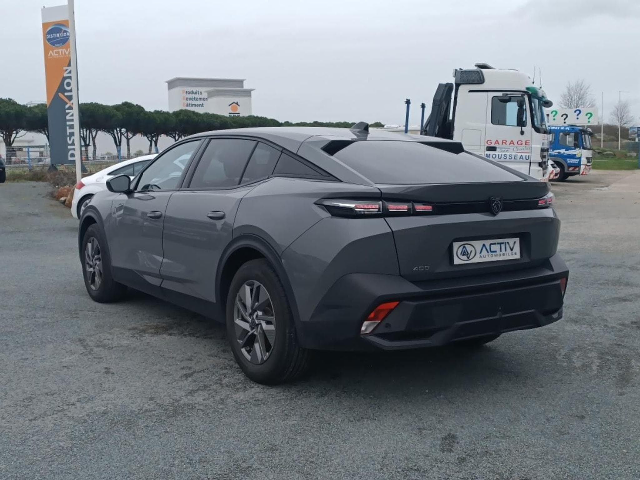 Peugeot 408 HYBRID 145 ALLURE E-DCS6 (2024) - Foto 7