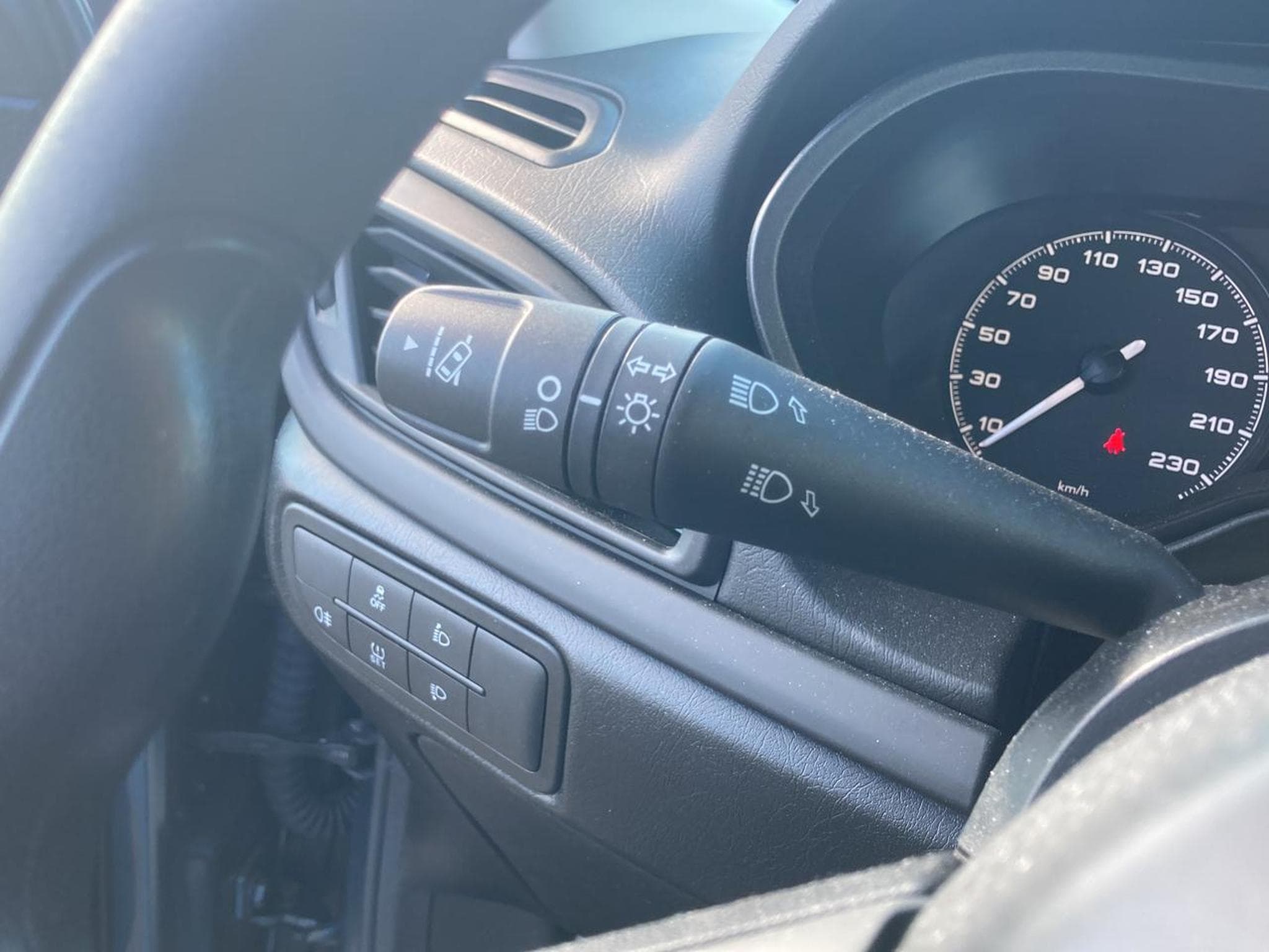 Fiat TIPO 1.6 MULTIJET 130 (2024) - Foto 16