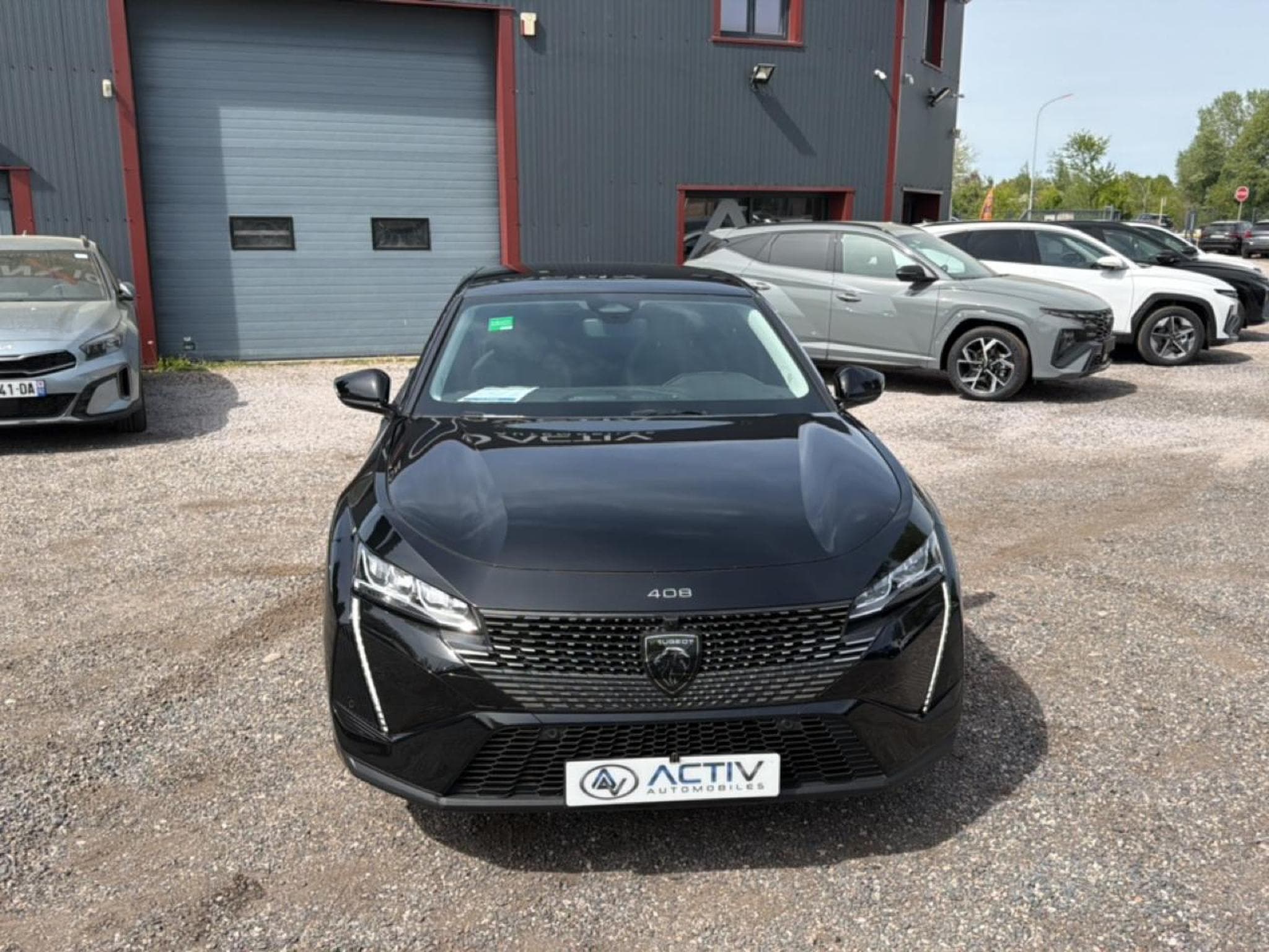 Peugeot 408 HYBRID 136 ALLURE E-DCS6 (2024) - Foto 2