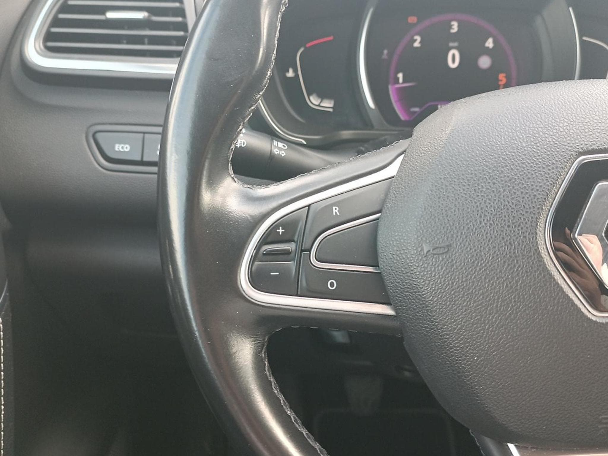 Renault KADJAR 1.6 DCI 130 ENERGY INTENS (2017) - Foto 15