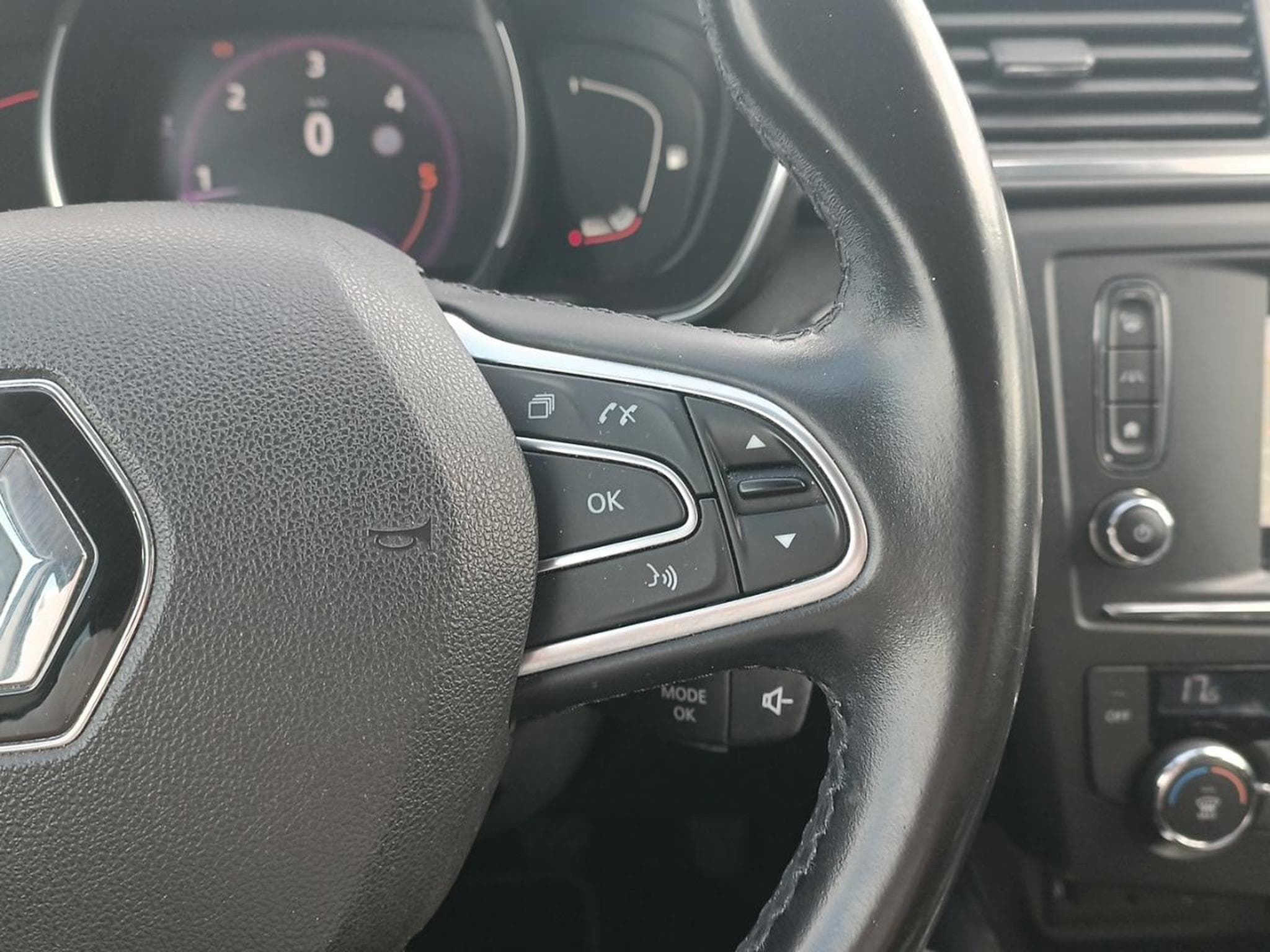 Renault KADJAR 1.6 DCI 130 ENERGY INTENS (2017) - Foto 17
