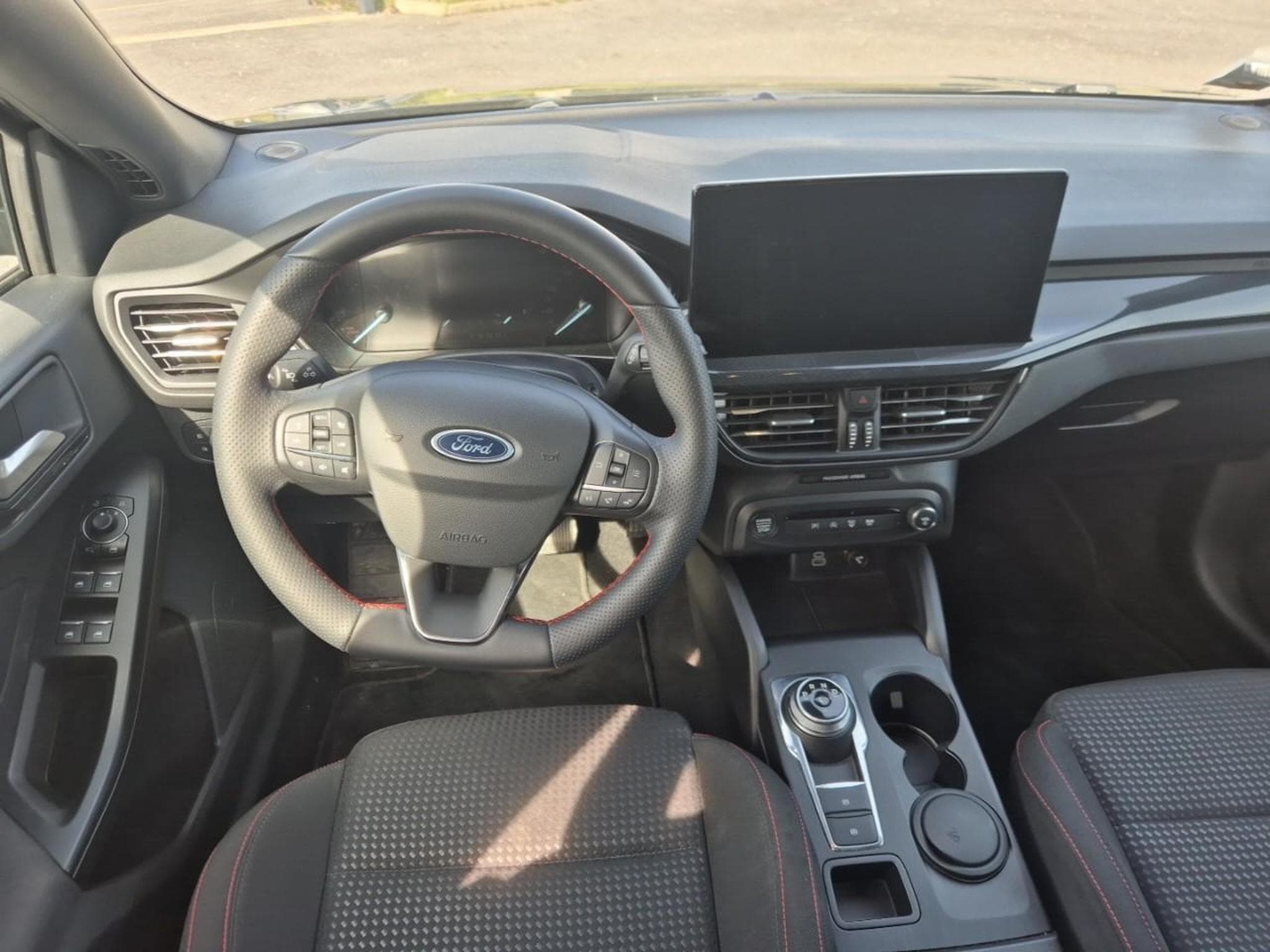Ford Focus 1.5 ECOBLUE 115 ST-LINE BVA8 (2024) - Foto 10