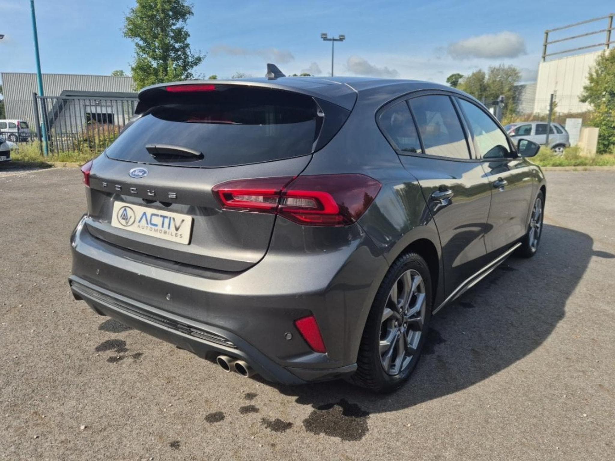 Ford Focus 1.5 ECOBLUE 115 ST-LINE BVA8 (2024) - Foto 5