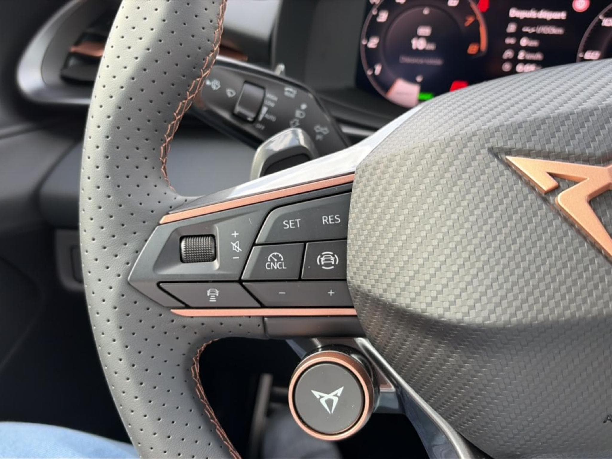 Cupra TERRAMAR 1.5 ETSI HYBRID 150 V DSG7 (2026) - Photo 14