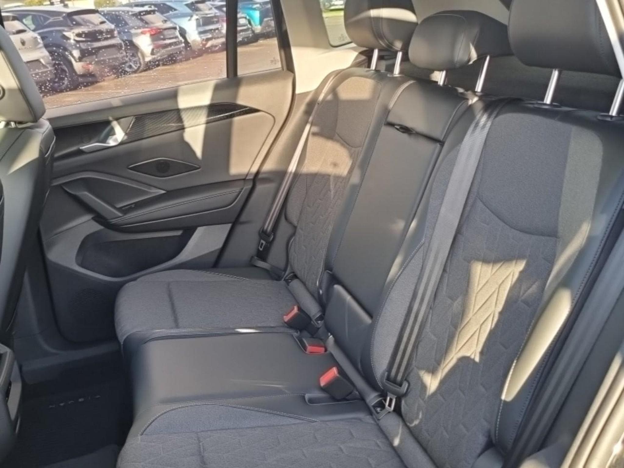 VW TIGUAN 1.5 ETSI 150 LIFE DSG7 (2025) - Foto 13