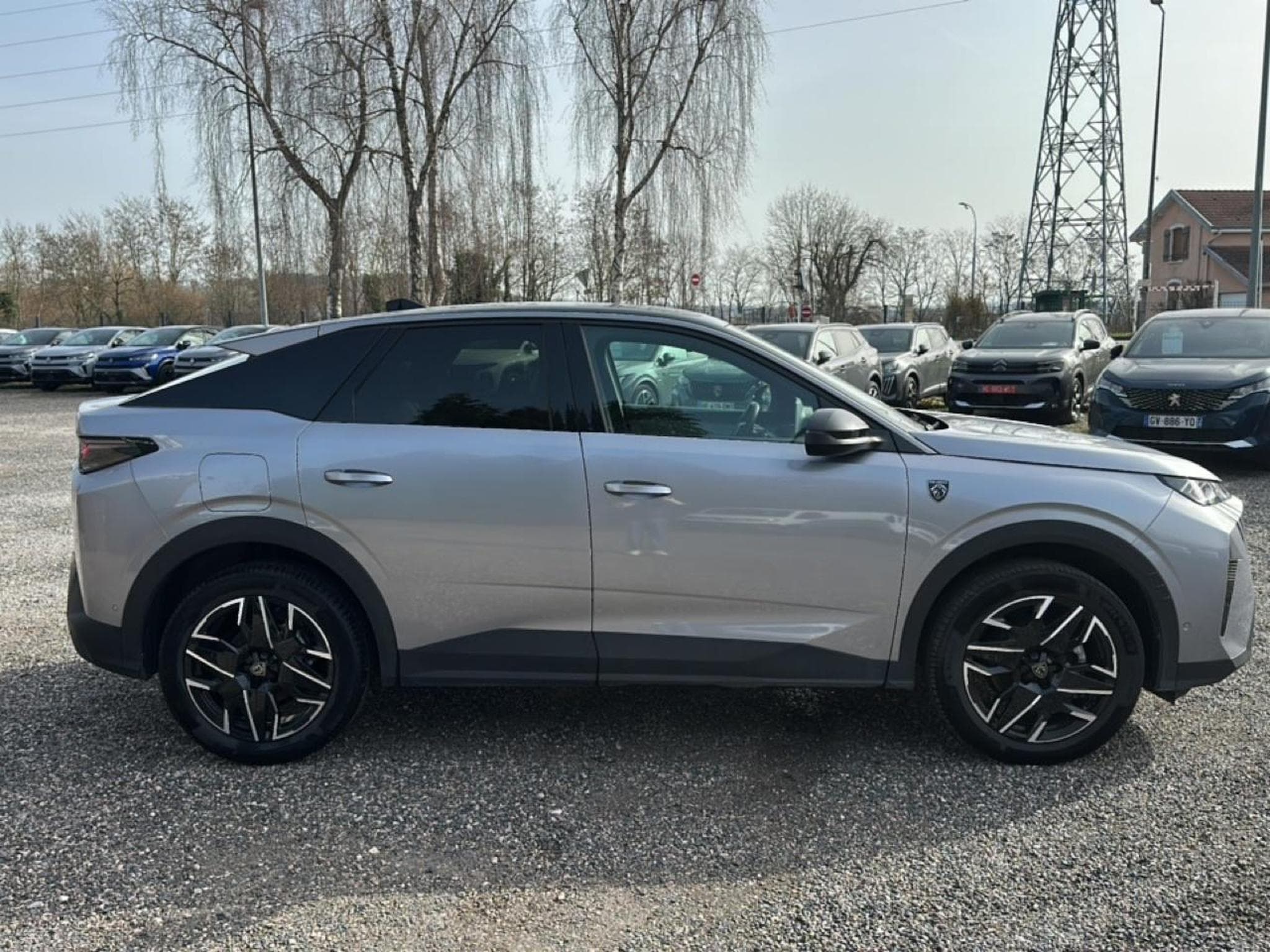 Peugeot 3008 1.2 HYBRID 145 GT E-DCS6 (2025) - Foto 4