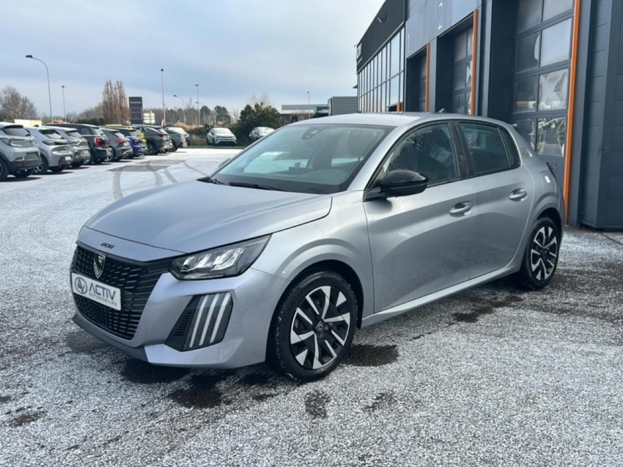 Peugeot 208 1.2 100 STYLE (2025) - Foto 1