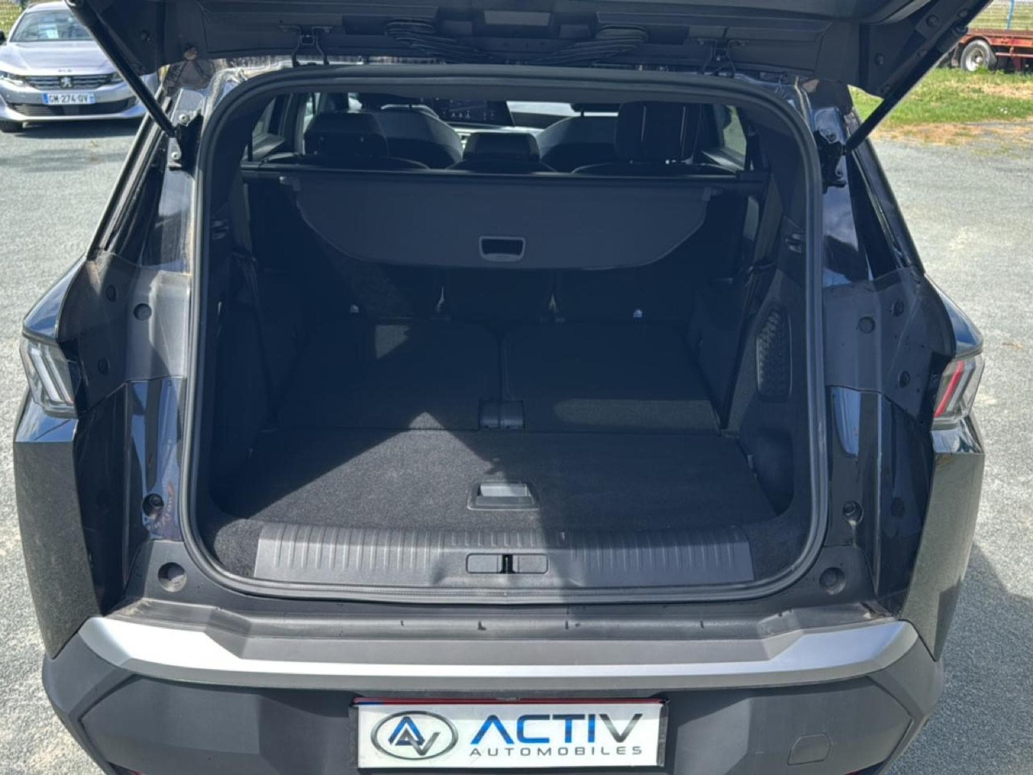 Peugeot 5008 HYBRID 145 ALLURE E-DCS6 (2025) - Foto 9