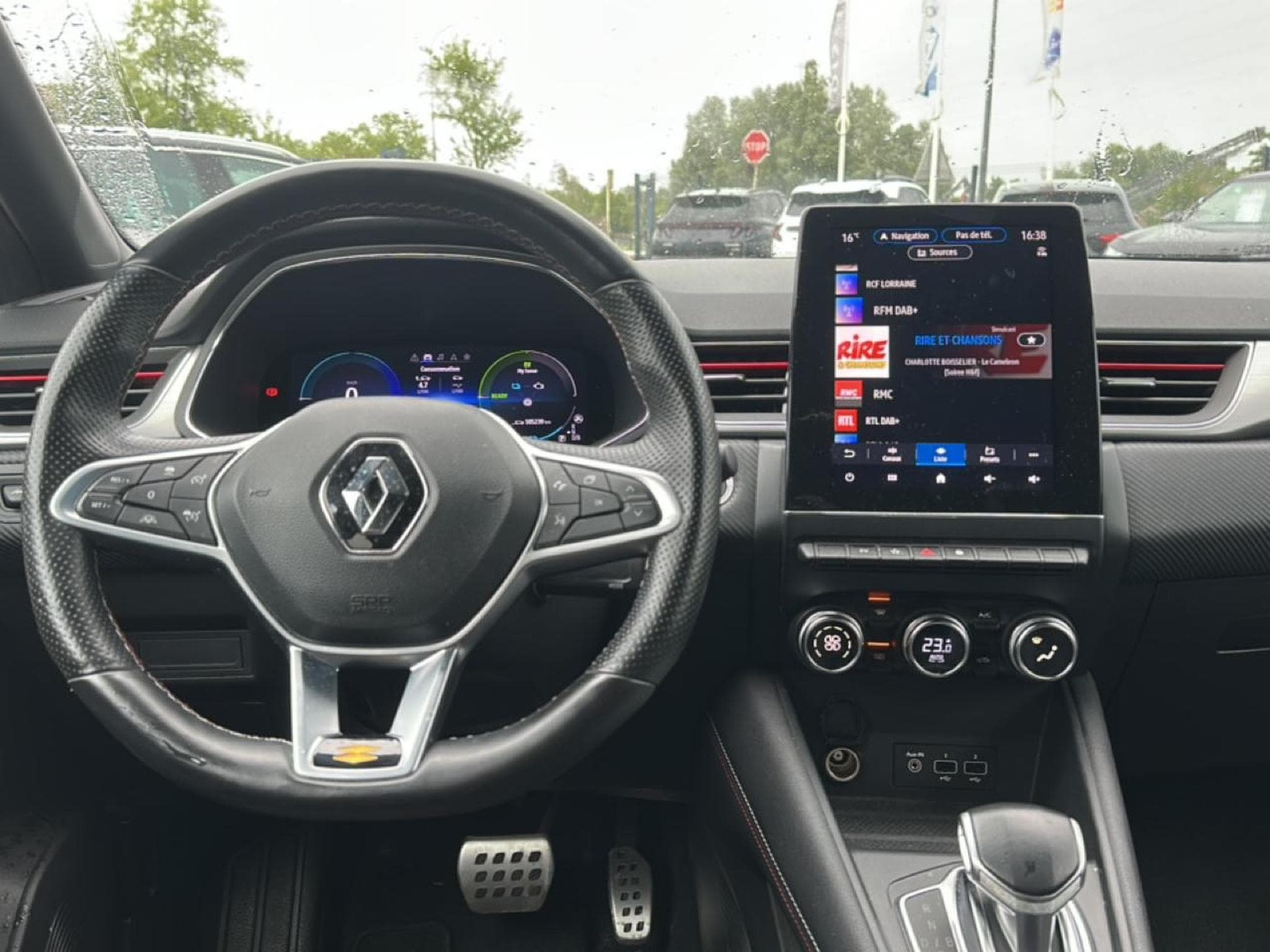 Renault CAPTUR II 1.6 E-TECH HYBRIDE 145 RS LINE (2022) - Foto 10
